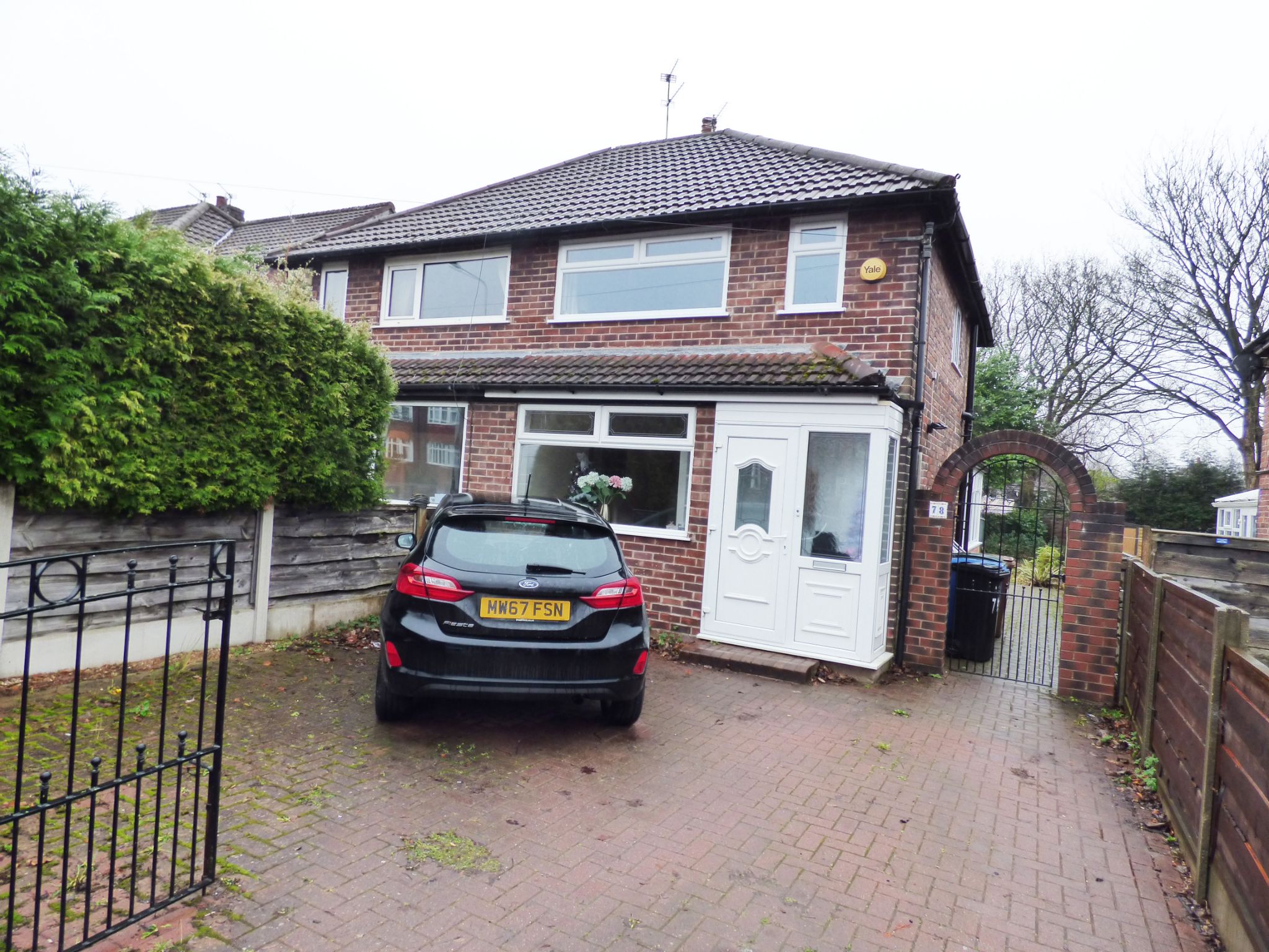 2 Bed Semi-detached House For Sale - Photograph 1