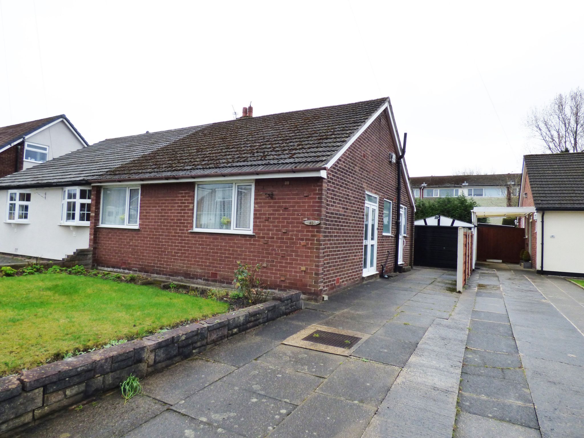 2 Bed Semi-detached Bungalow For Sale - Photograph 1