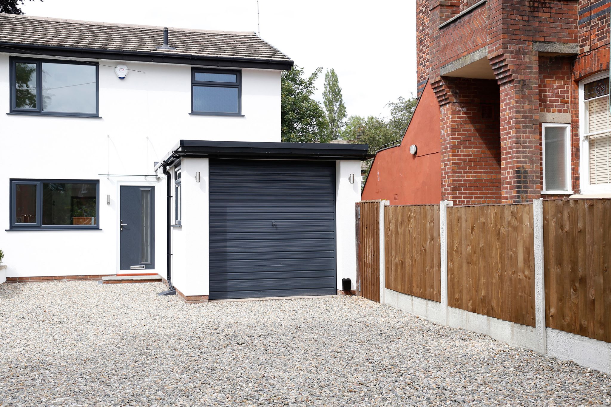 3 Bed Semi-detached House For Sale - Photograph 1