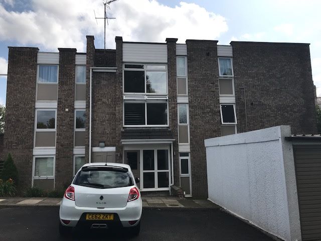 1 Bed Apartment Flat/apartment To Rent - Photograph 1