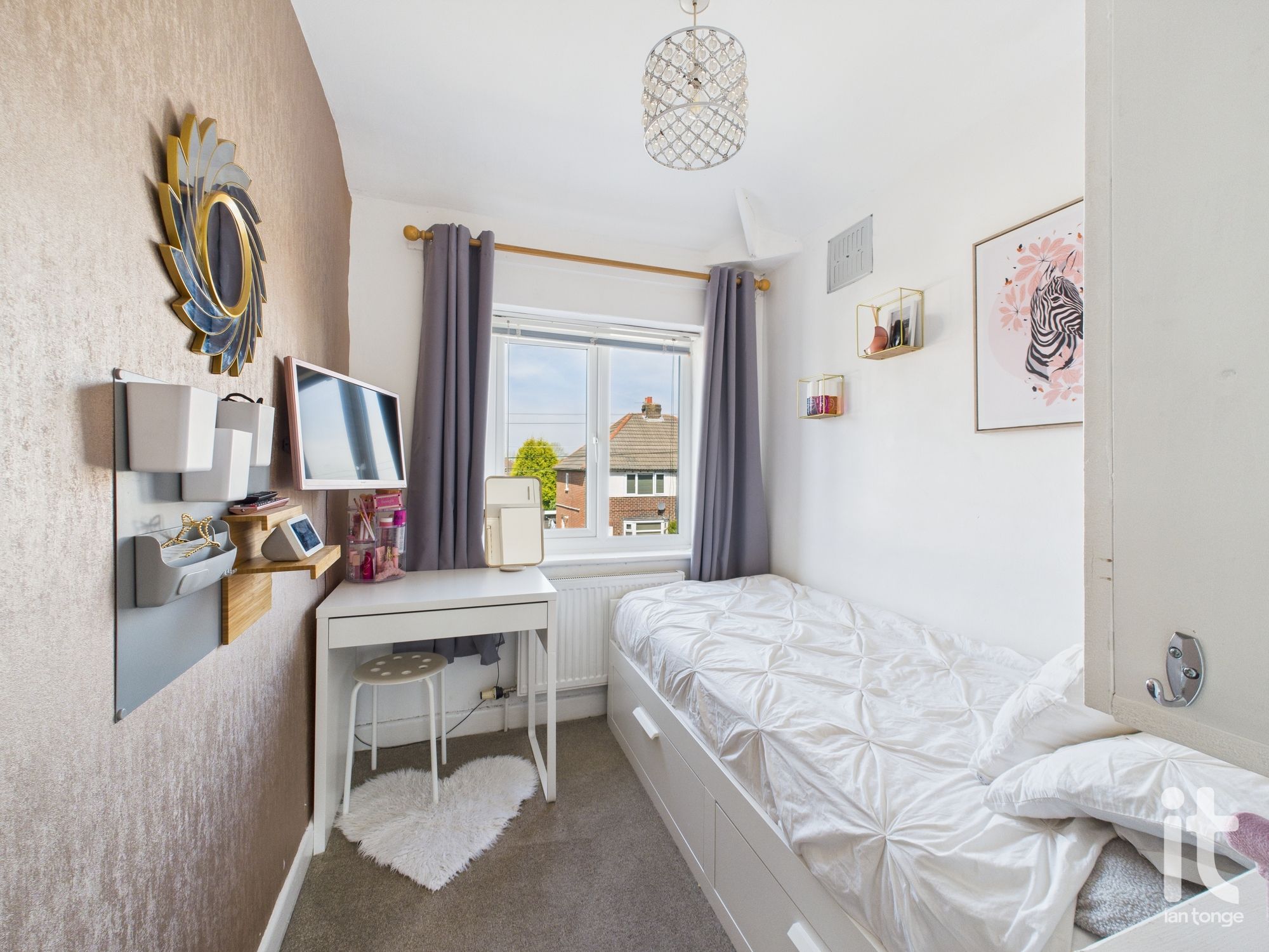 3 bedroom semi-detached house For Sale in Stockport - Photograph 19.