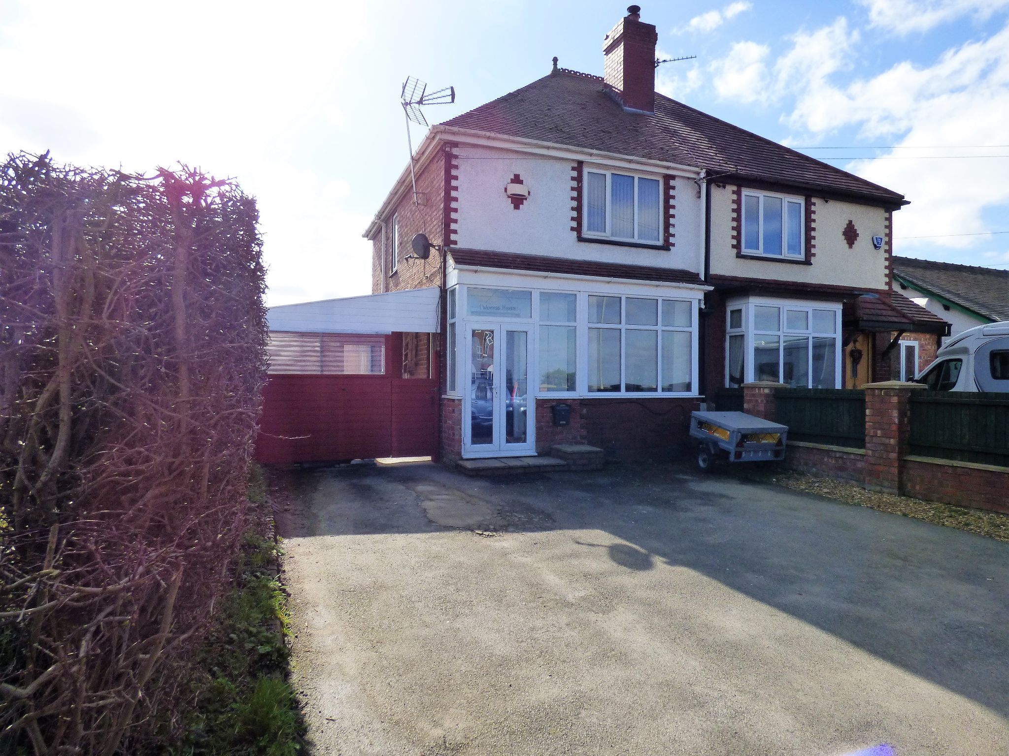 2 Bed Semi-detached House For Sale - Photograph 1