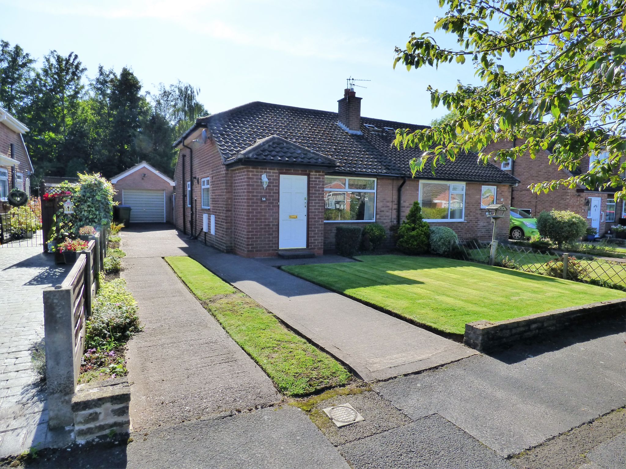 2 Bed Semi-detached Bungalow For Sale - Photograph 1