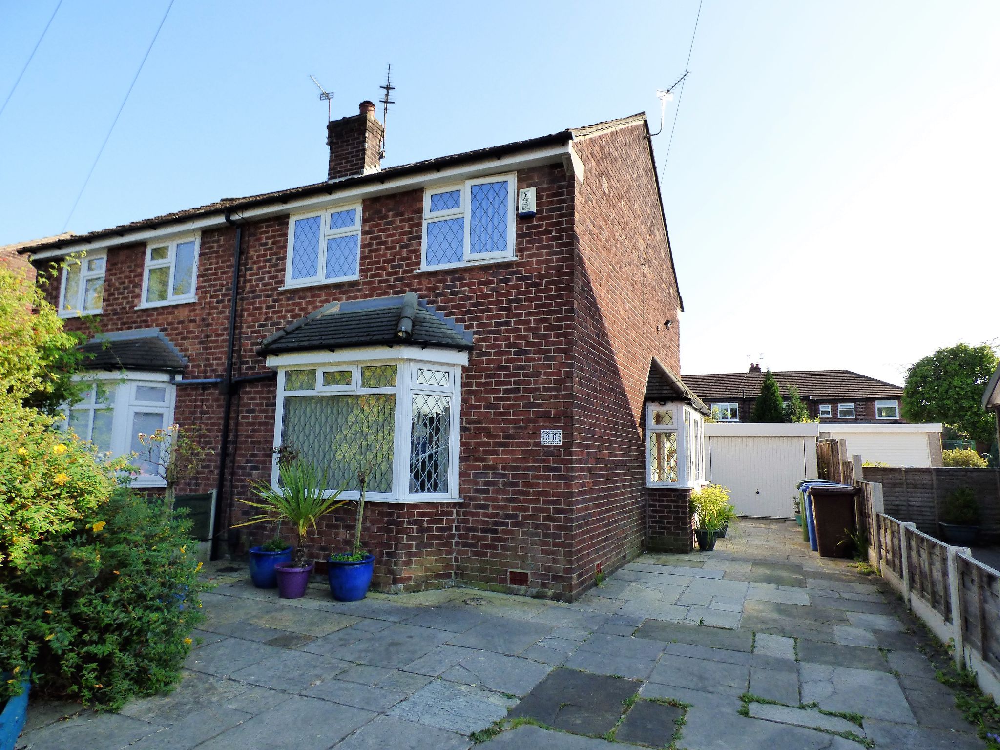 2 Bed Semi-detached House For Sale - Photograph 1