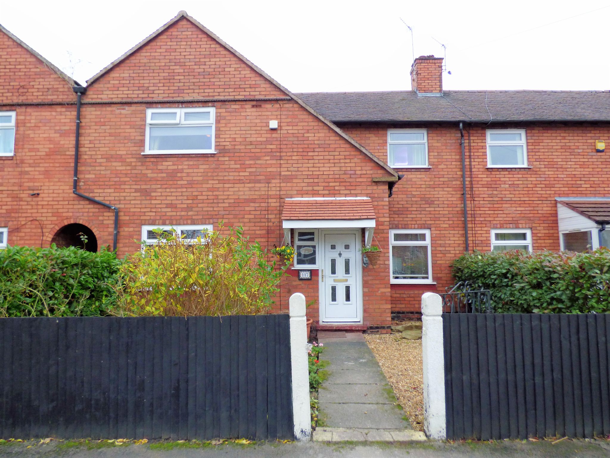 3 Bed Mews House For Sale - Photograph 1
