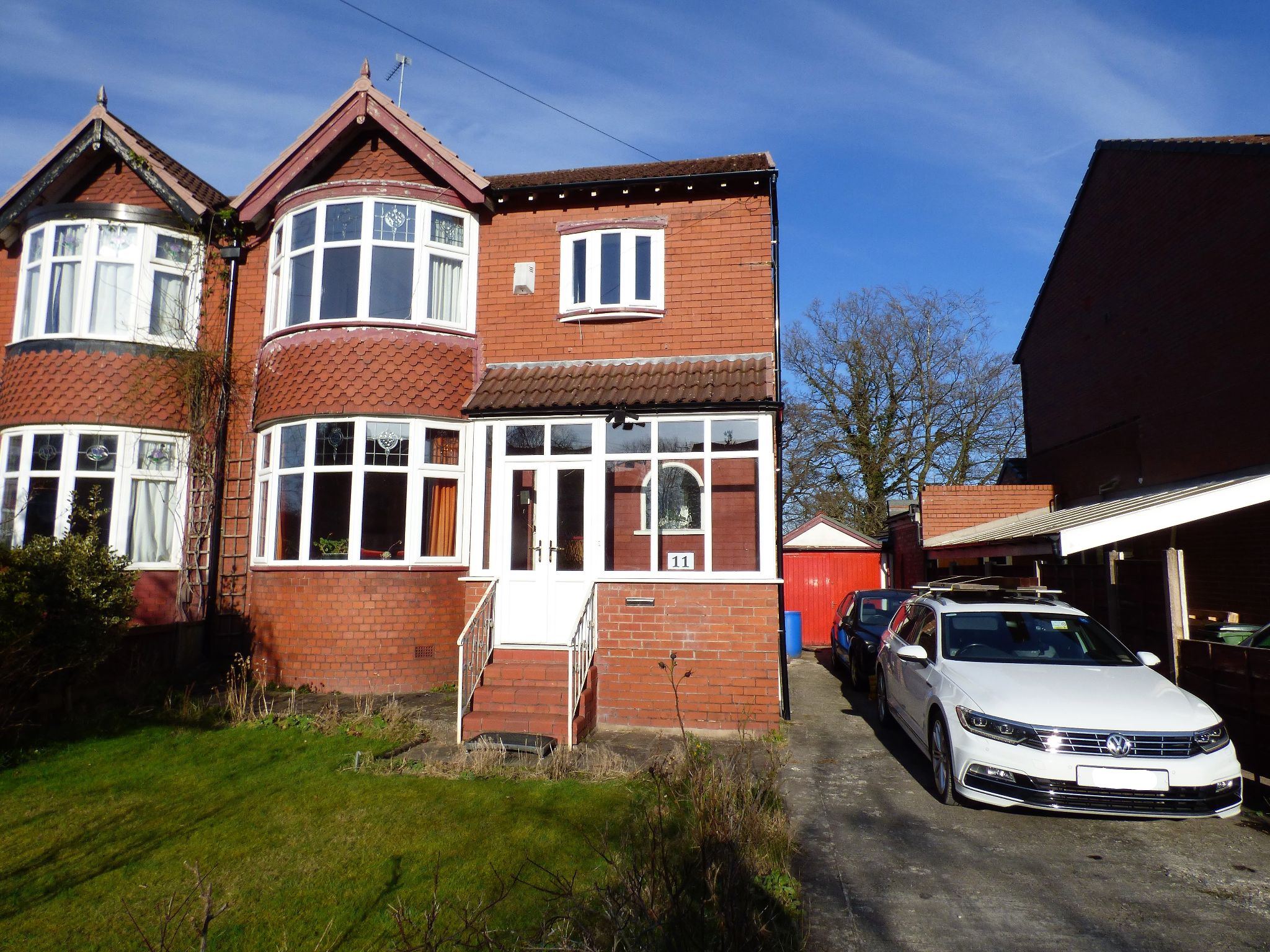 3 Bed Semi-detached House For Sale - Photograph 1
