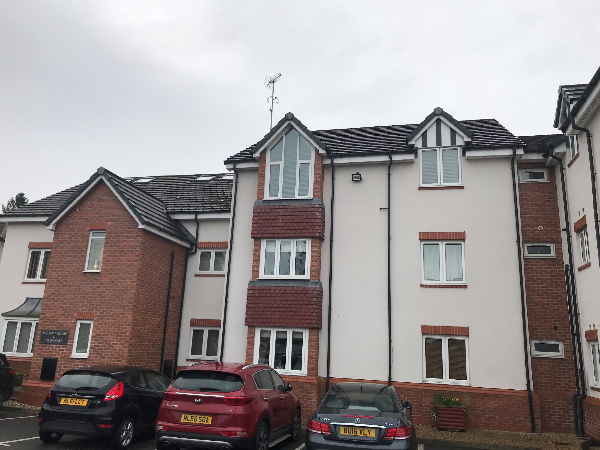 2 Bed Apartment Flat/apartment To Rent - Photograph 1