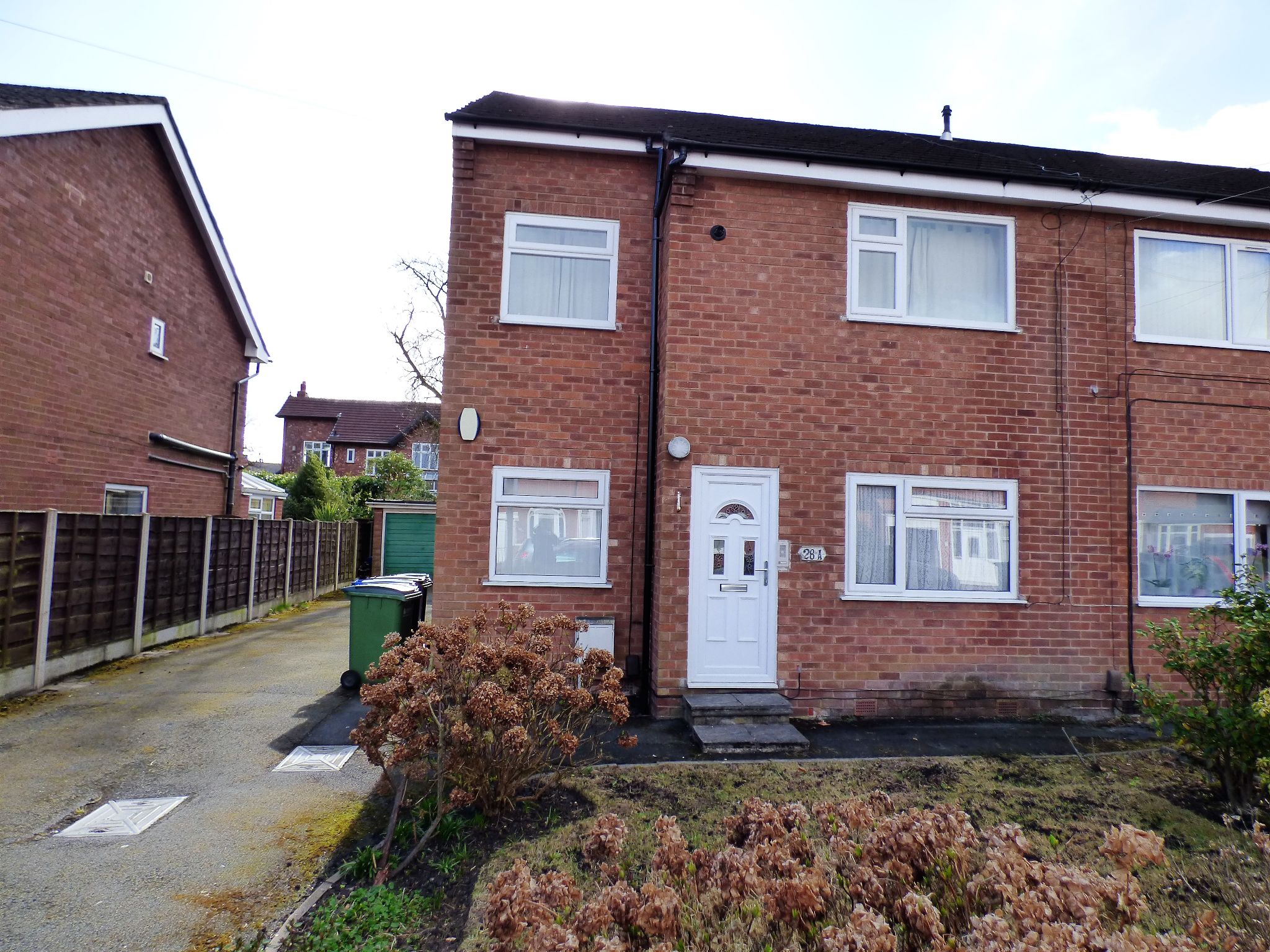 2 Bedroom Flat Flat/apartment in 28a Hayburn Road, Stockport, SK2