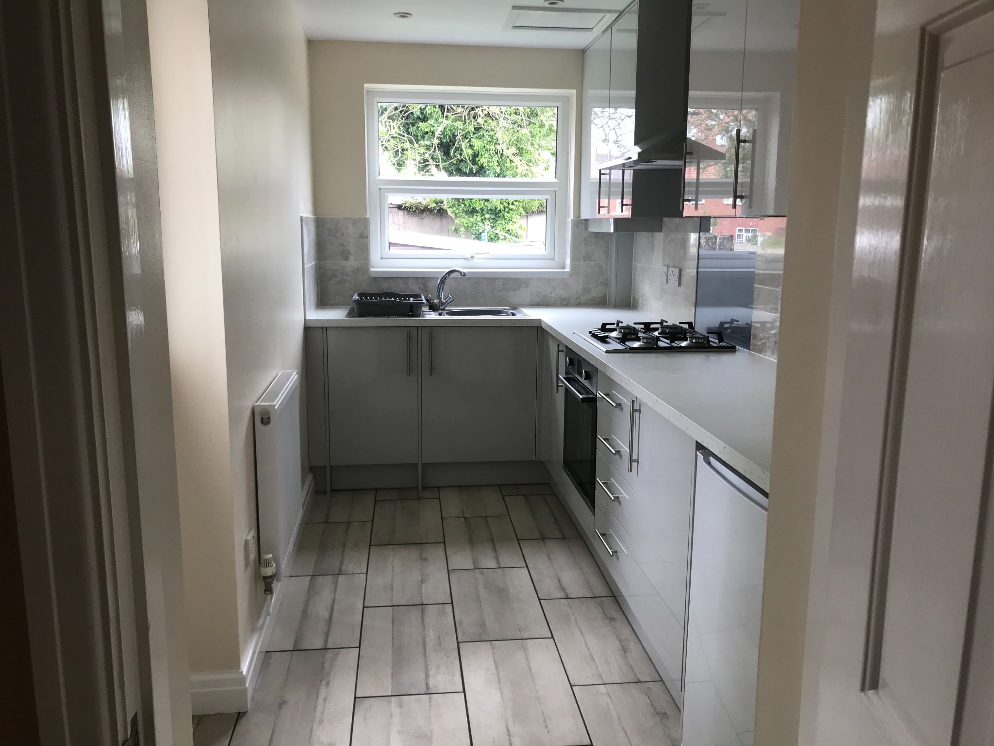 2 bedroom end terraced house To Let in Stockport - Property photograph.