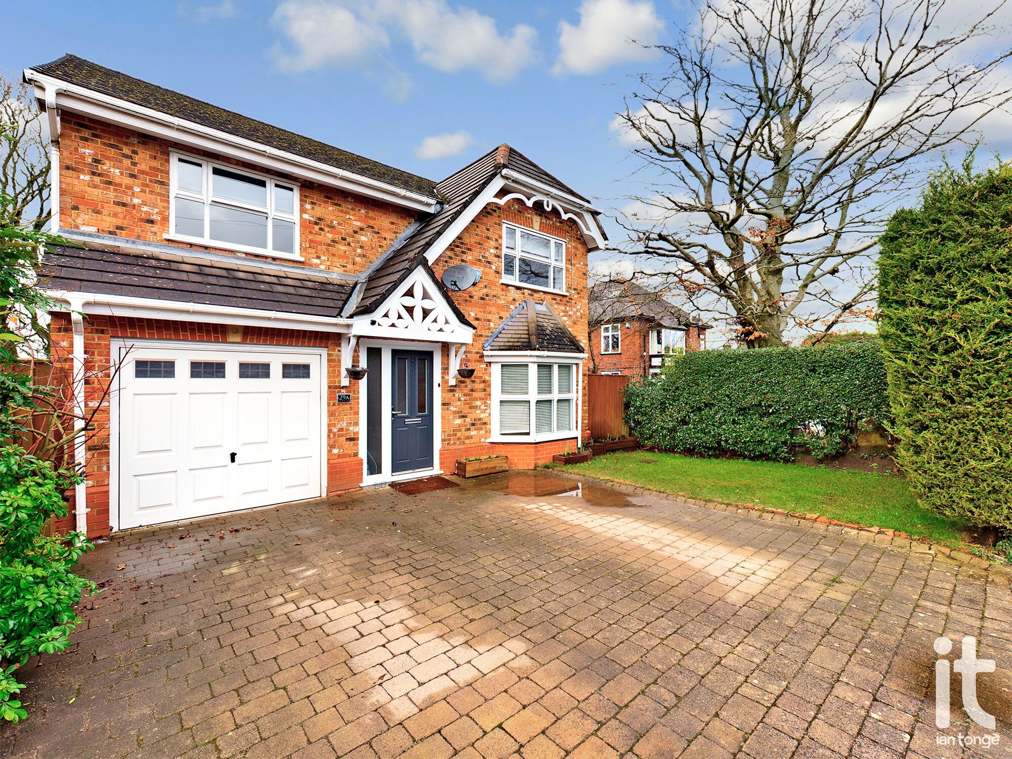 4 Bed Detached House For Sale - Front Elevation