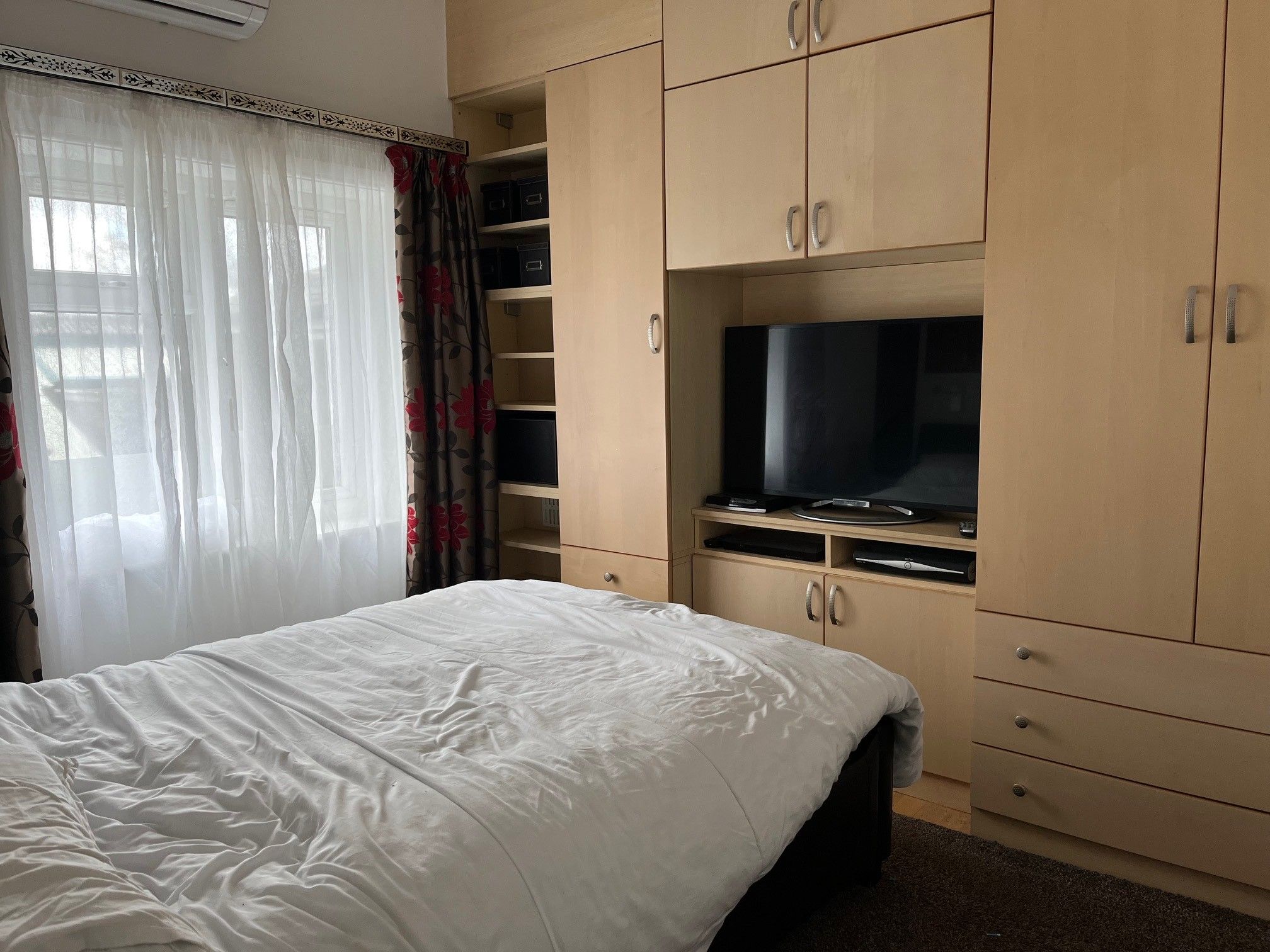 1 bedroom duplex flat/apartment To Let in Stockport - Photograph 4.