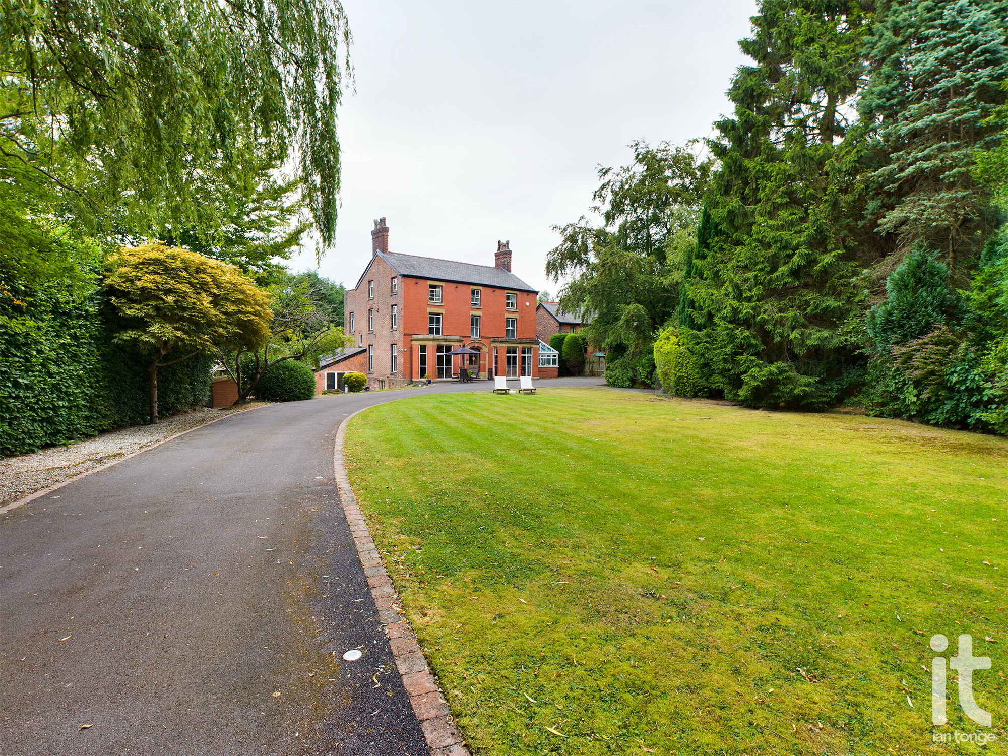 Bosden House, Offerton Road, Stockport, SK2 7 bedroom detached house