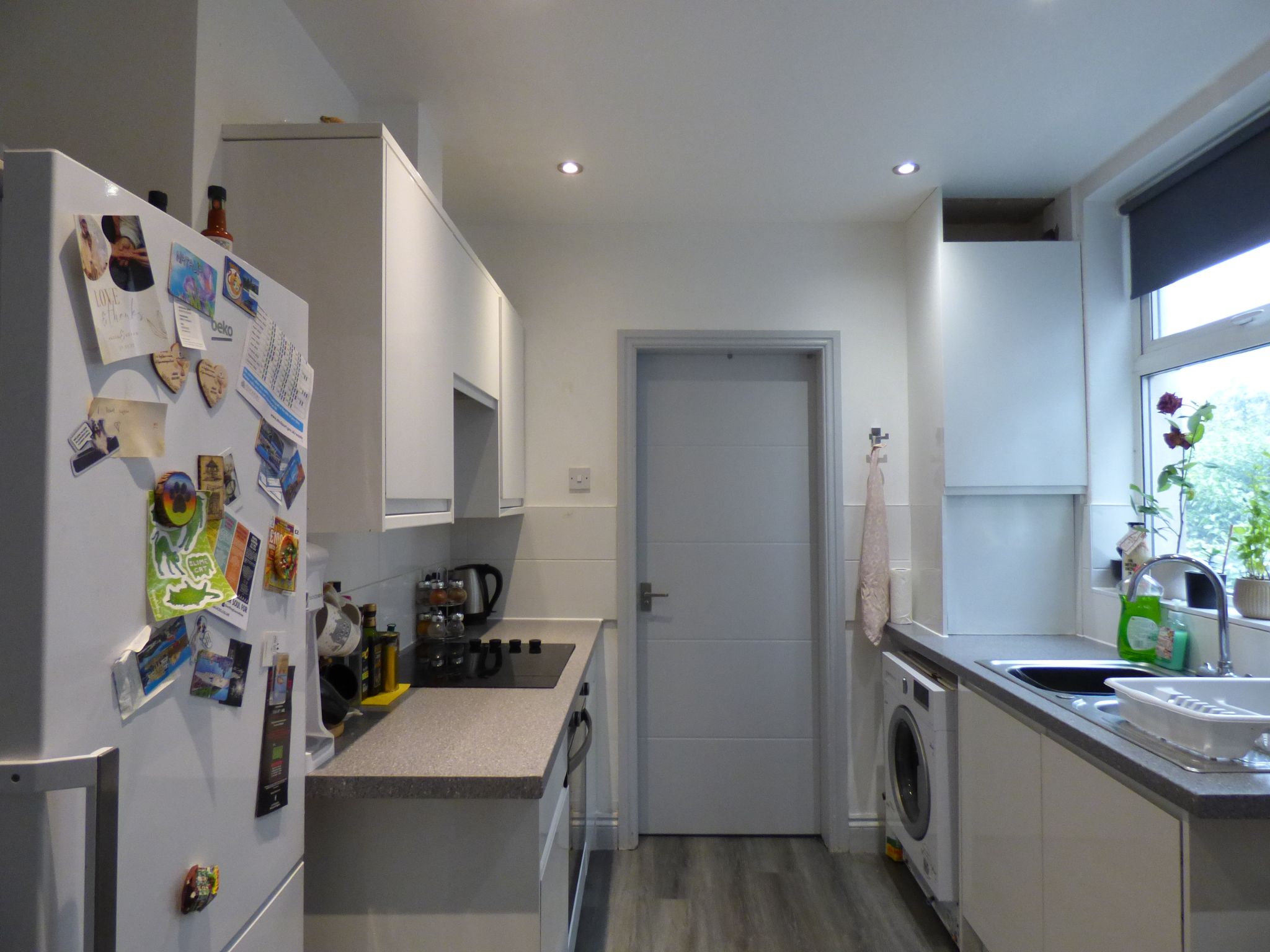 1 bedroom ground floor flat/apartment To Let in Stockport - Photograph 3.