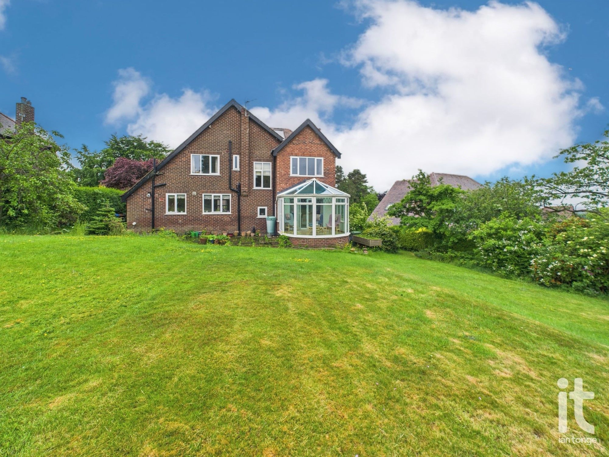 4 bedroom detached house For Sale in Stockport - Photograph 1.