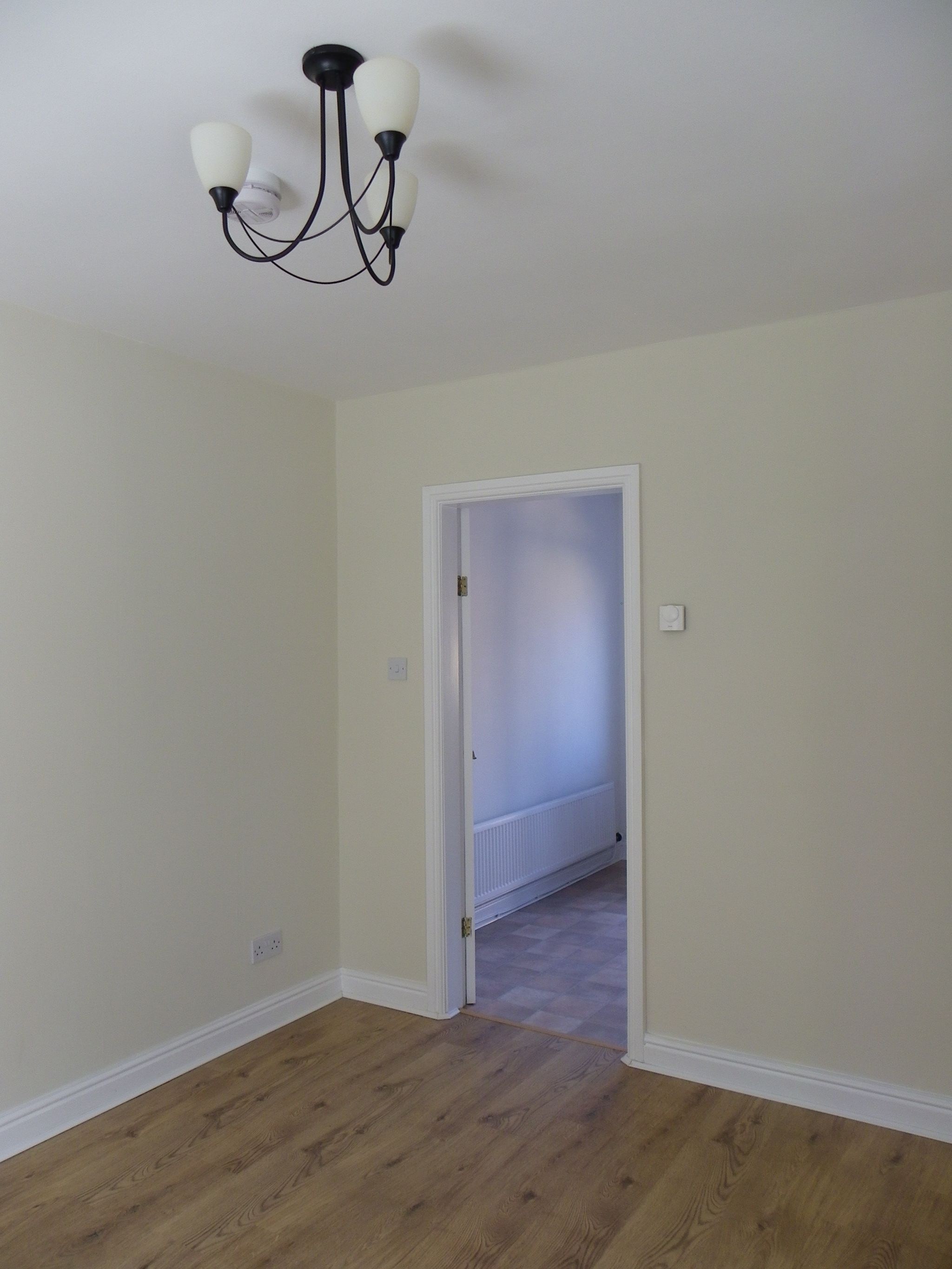 2 bedroom mid terraced house Let in Stockport - Photograph 6.