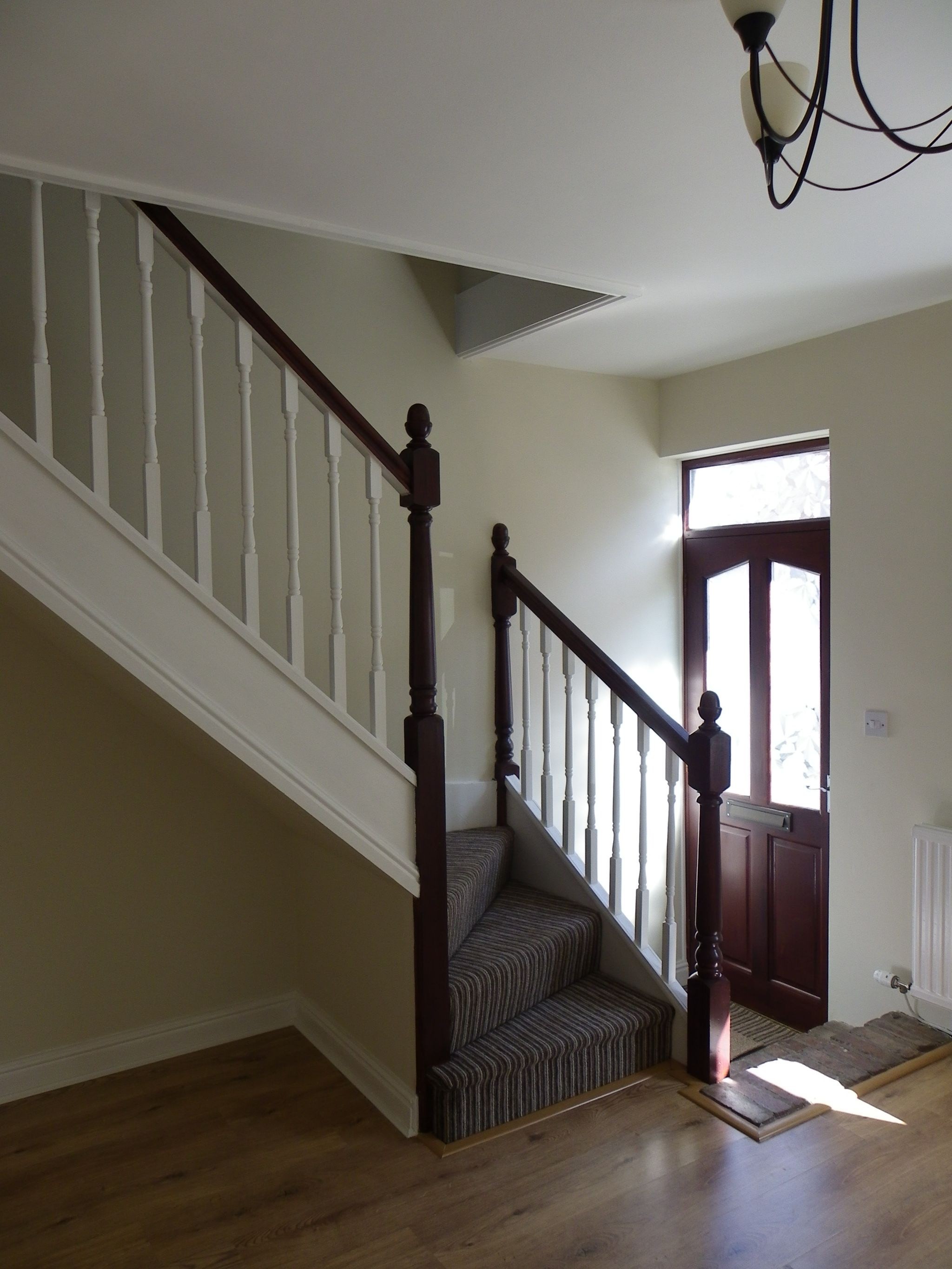 2 bedroom mid terraced house Let in Stockport - Photograph 2.