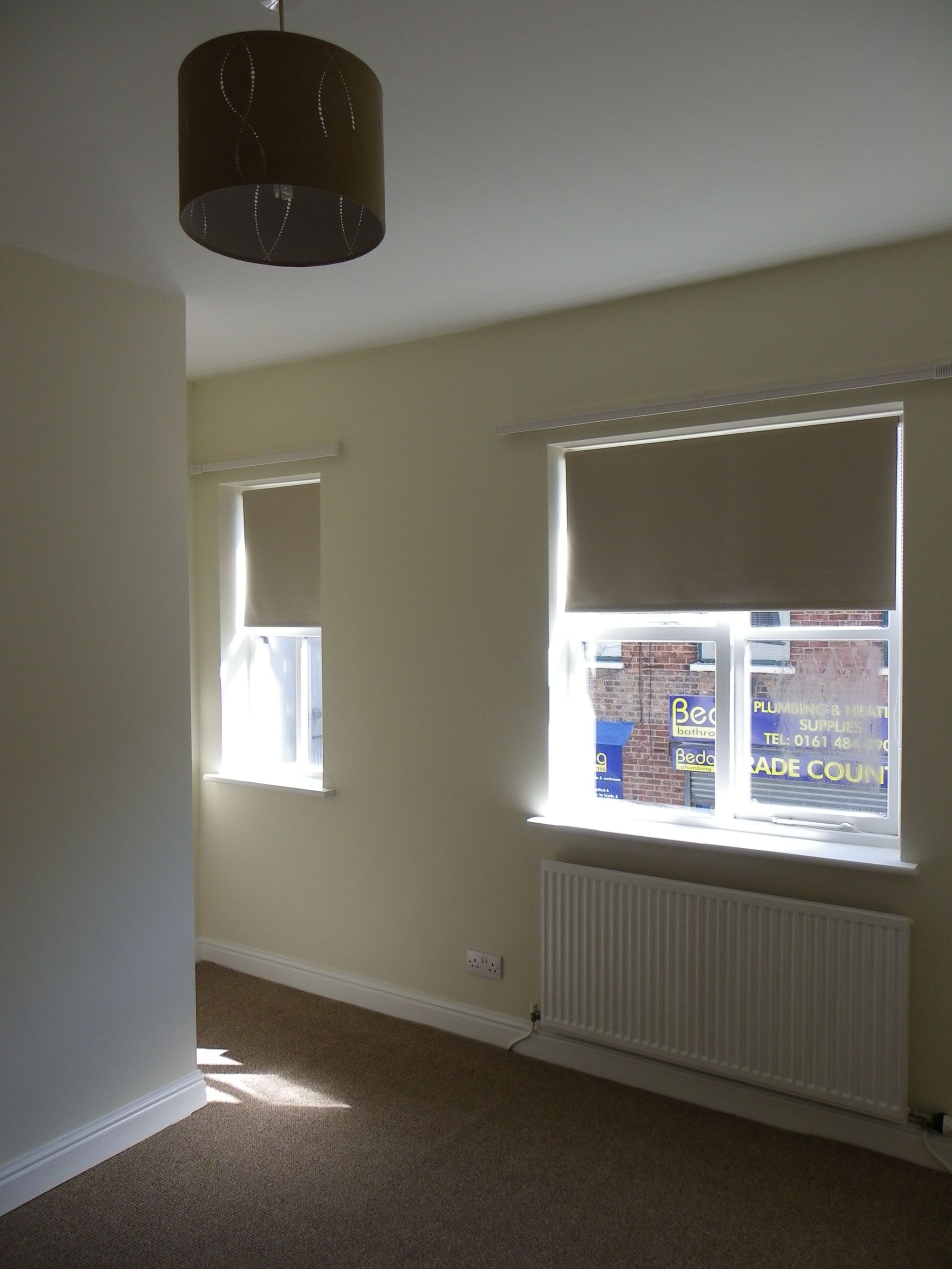 2 bedroom mid terraced house Let in Stockport - Photograph 7.