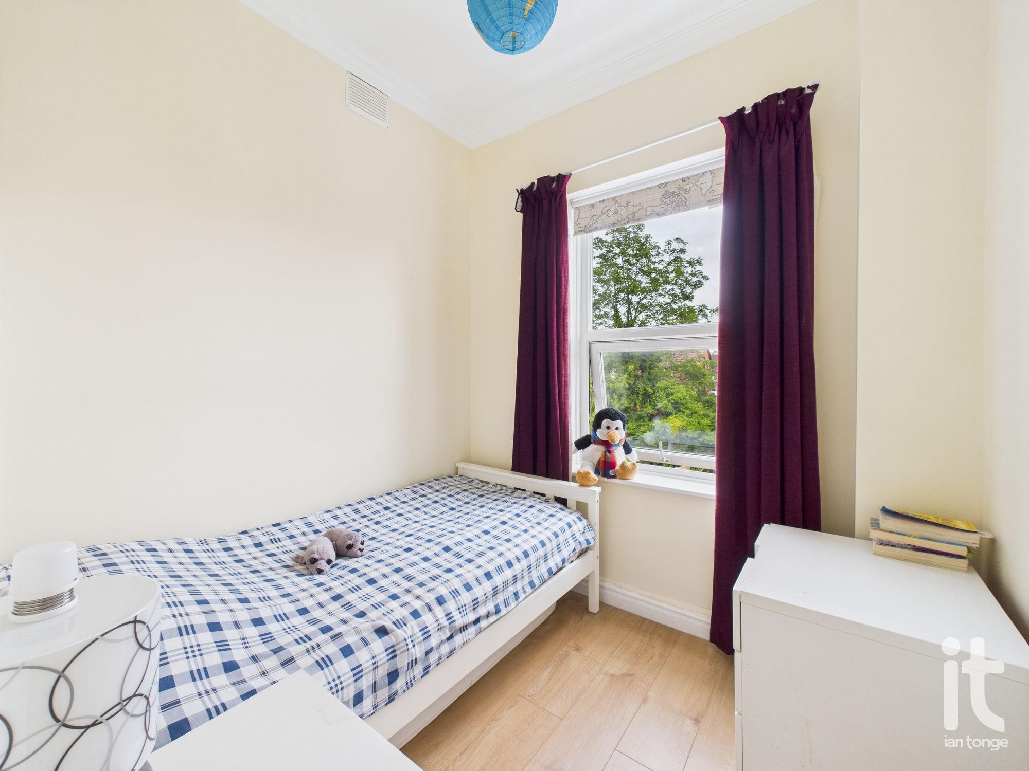 3 bedroom semi-detached house For Sale in Stockport - Photograph 12.