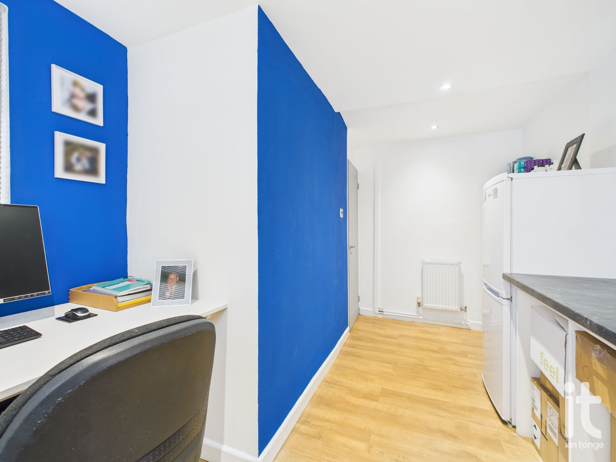 3 bedroom mews house For Sale in Stockport - Photograph 7.