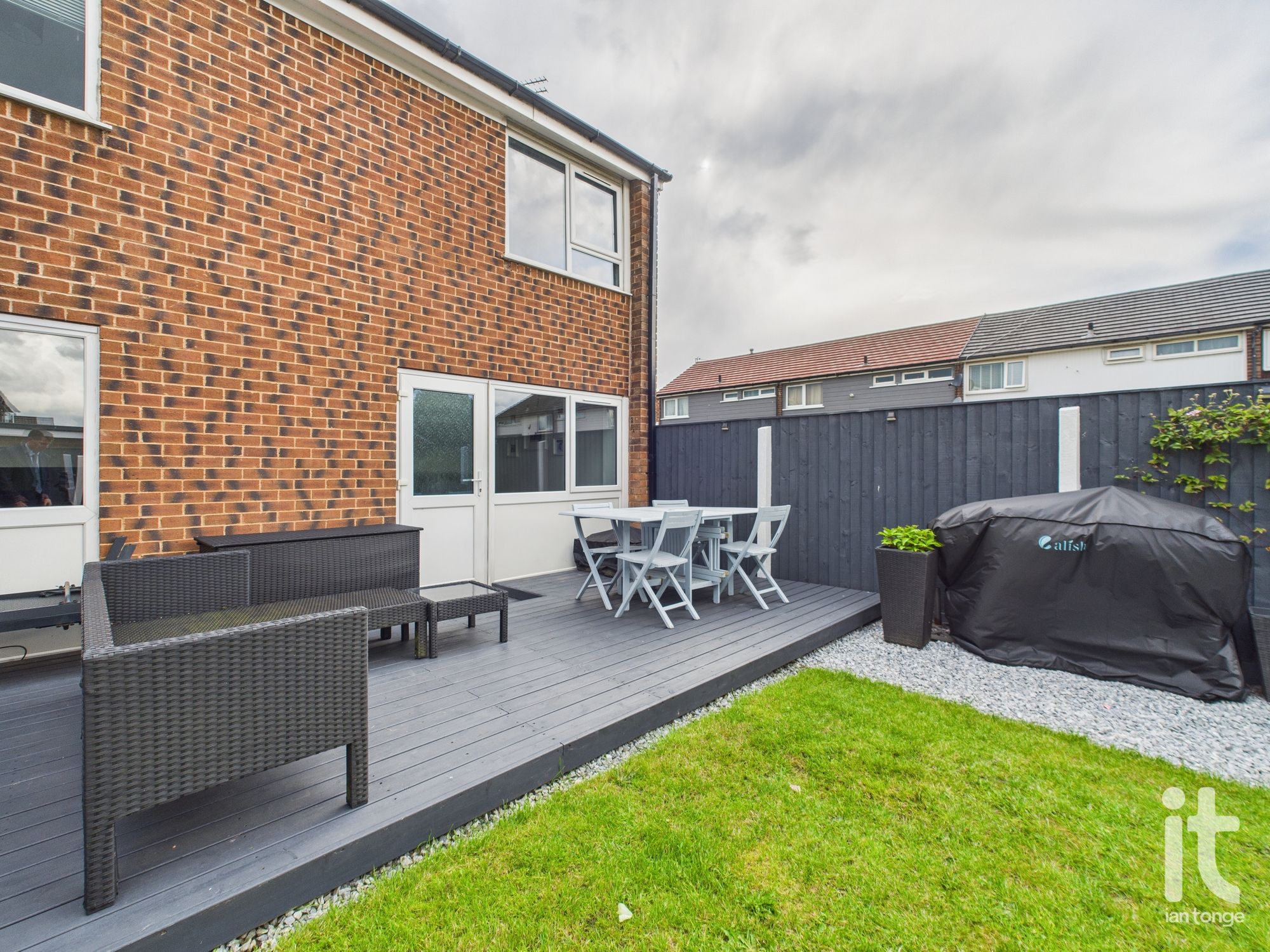 3 bedroom mews house For Sale in Stockport - Photograph 23.