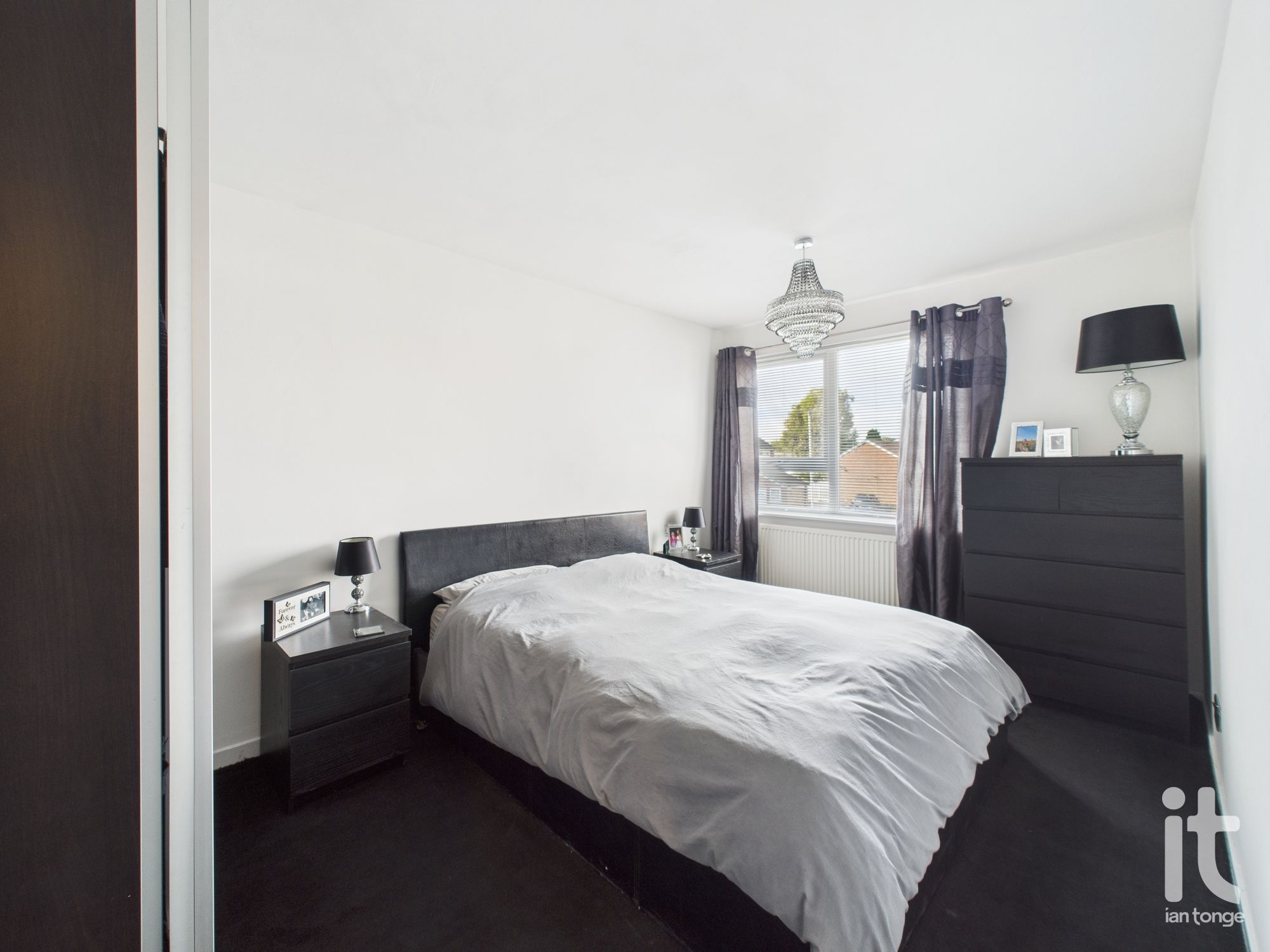 3 bedroom mews house For Sale in Stockport - Photograph 16.