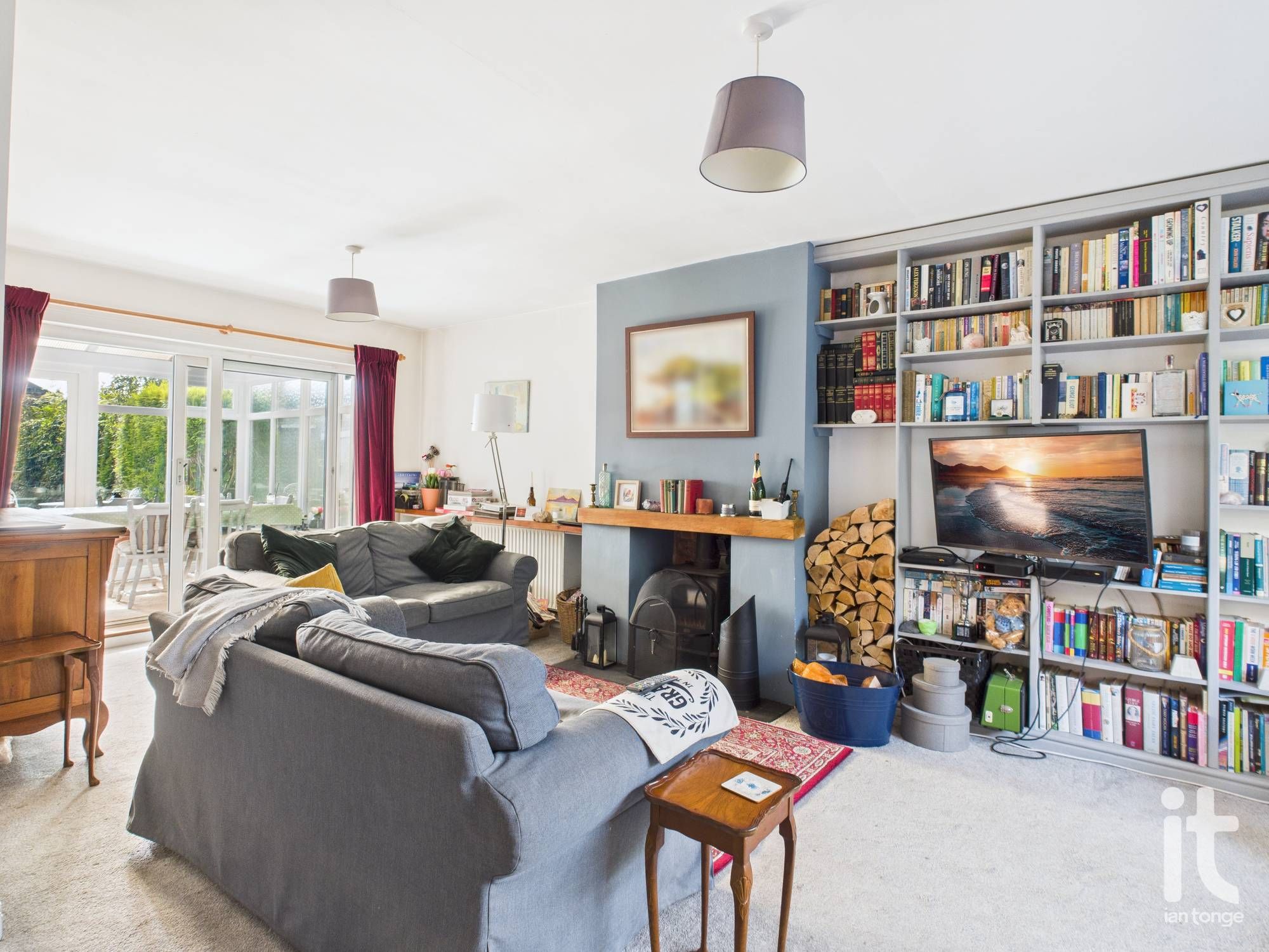 3 bedroom semi-detached house For Sale in Stockport - Photograph 5.