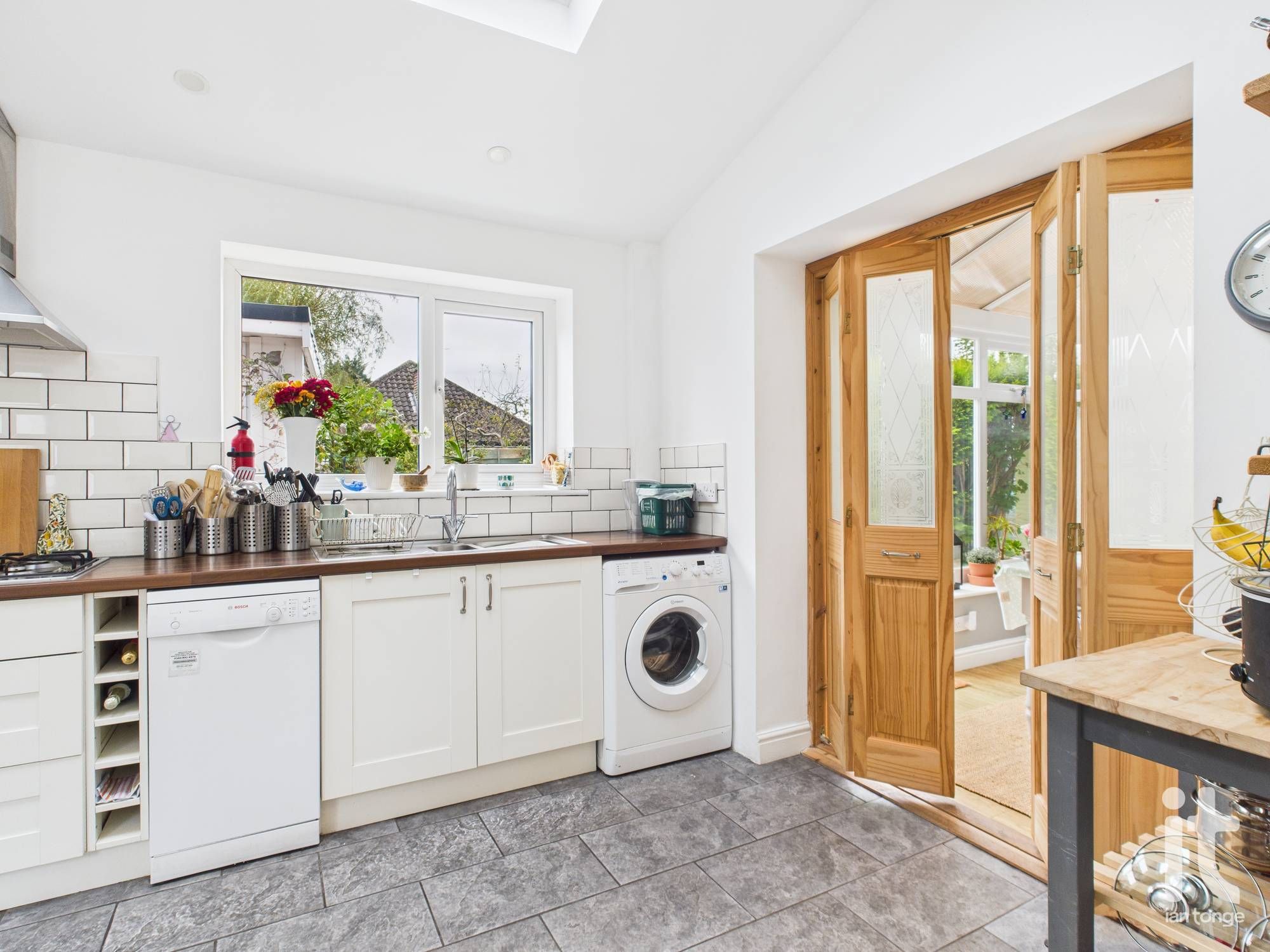 3 bedroom semi-detached house For Sale in Stockport - Photograph 7.