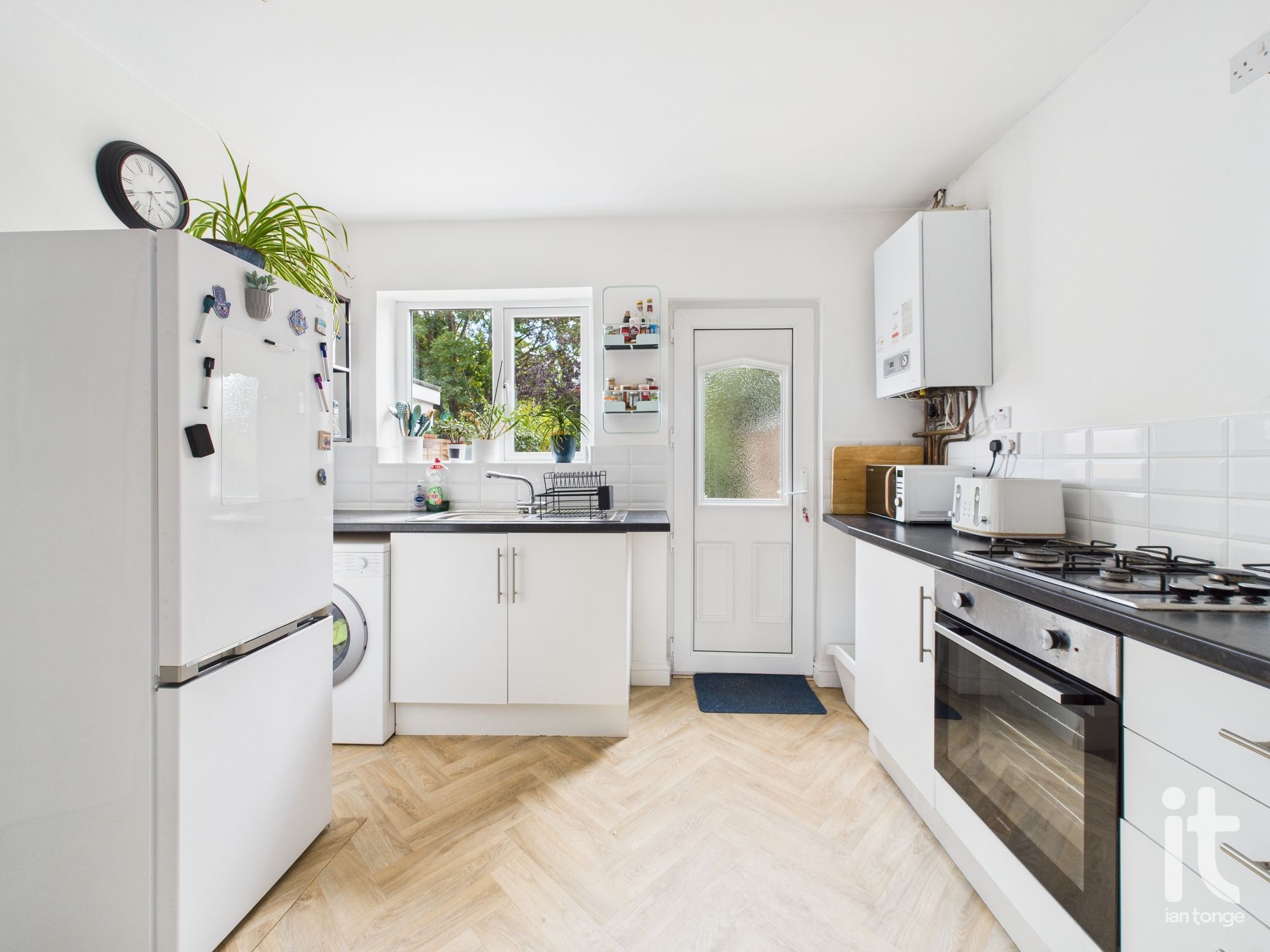 3 bedroom semi-detached house For Sale in Stockport - Photograph 7.
