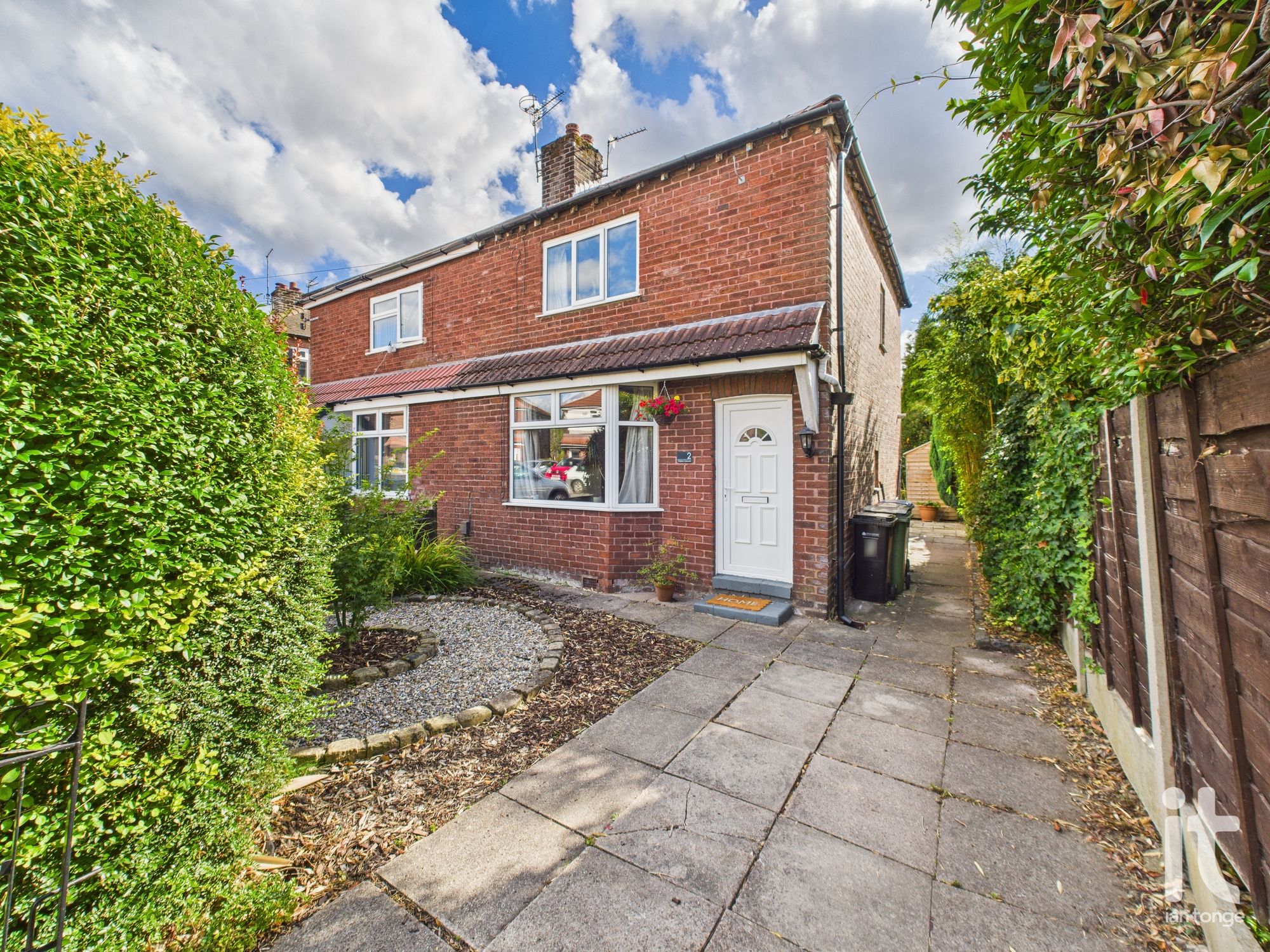 3 bedroom semi-detached house For Sale in Stockport - Photograph 1.