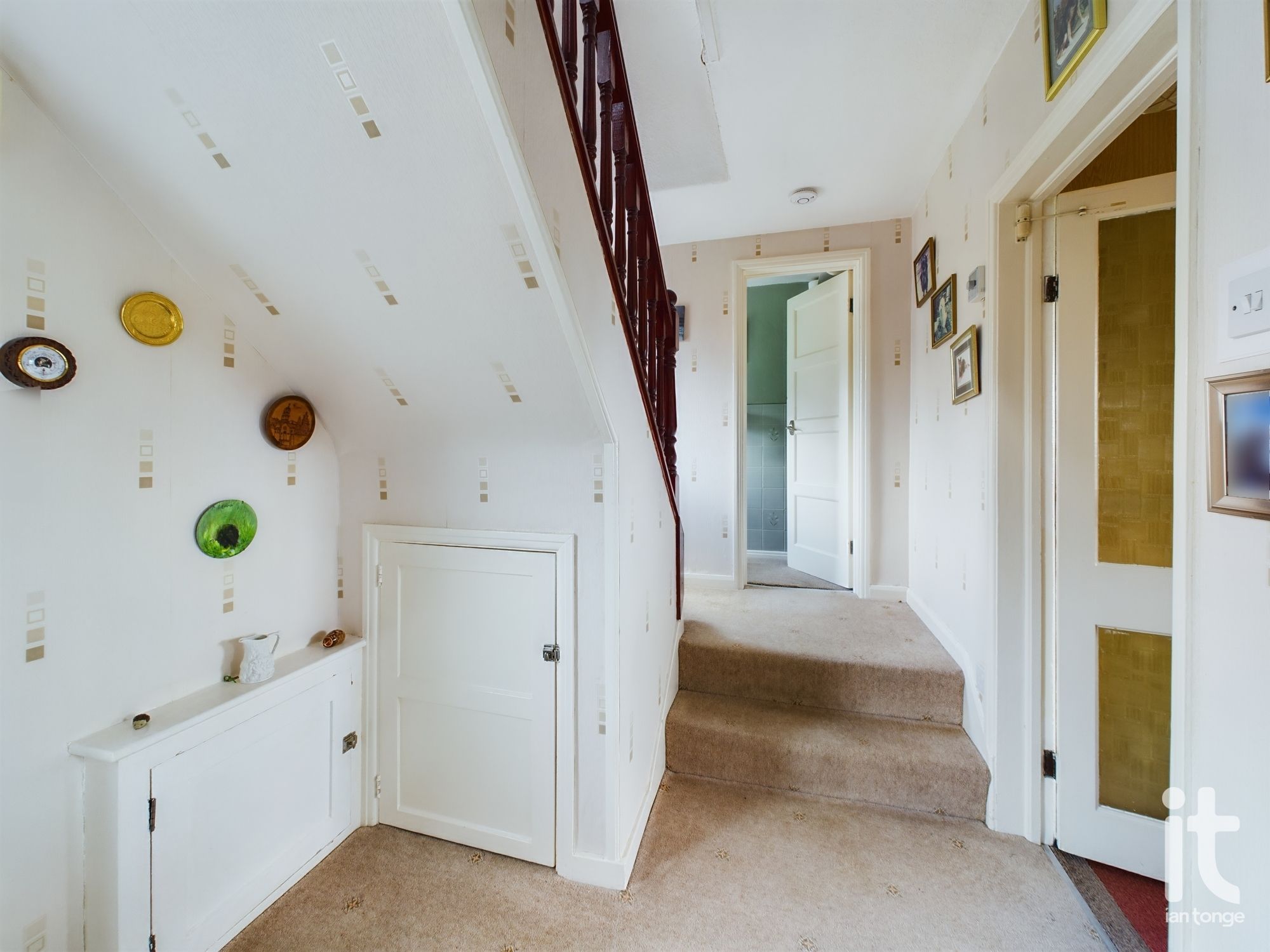 3 bedroom mews house Sold in Stockport - Photograph 8.