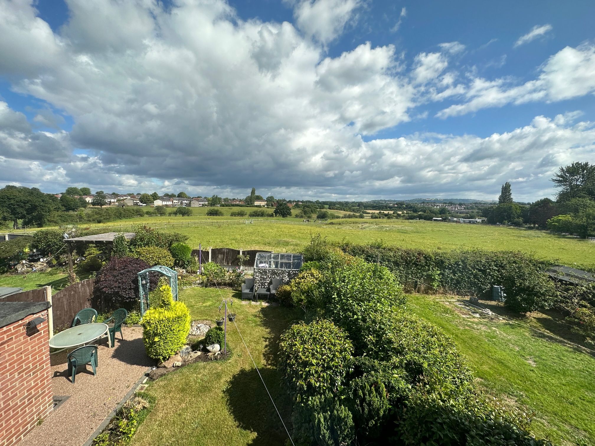 3 bedroom mews house Sold in Stockport - Photograph 15.