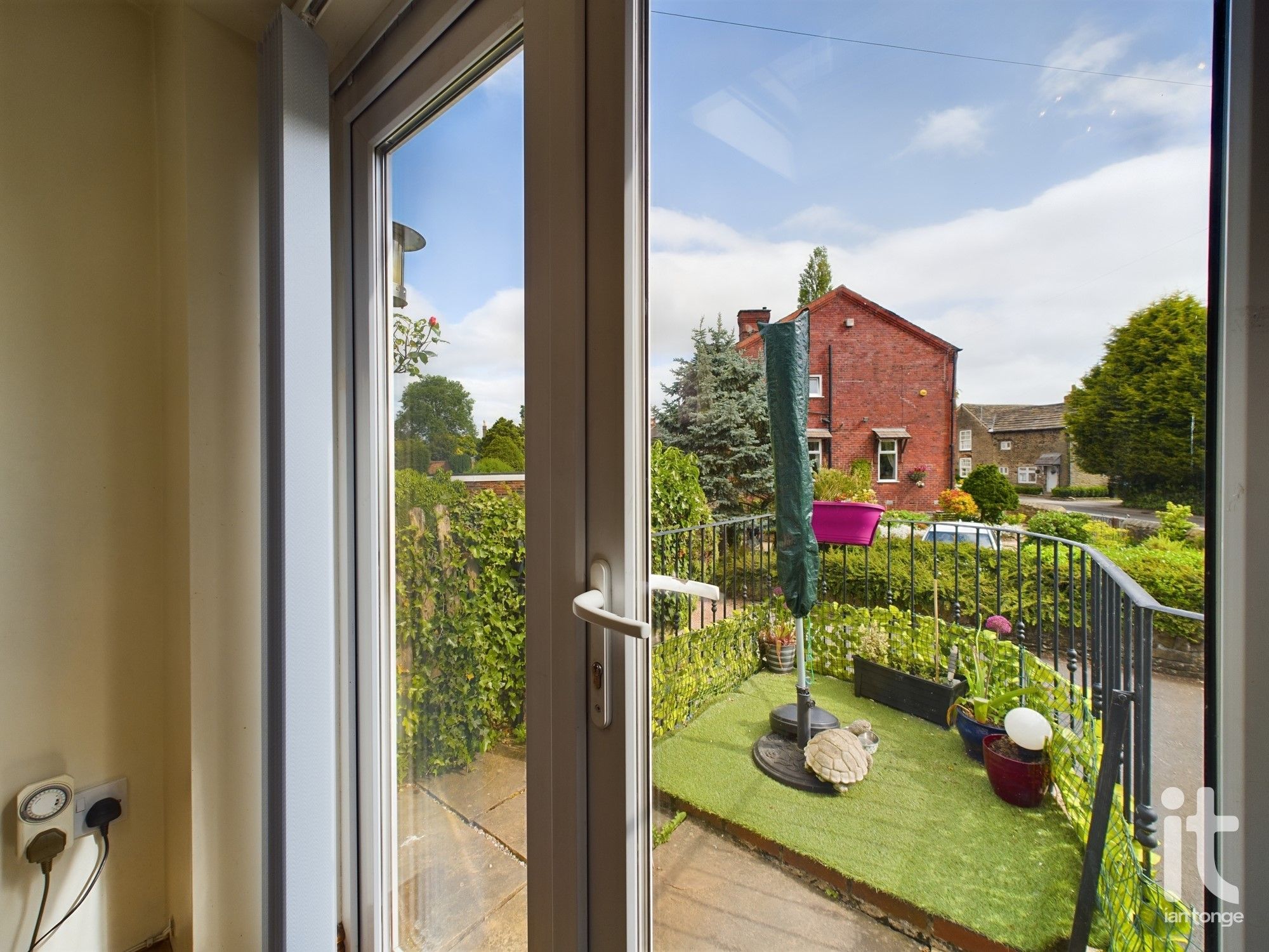 2 bedroom mid terraced house To Let in Stockport - Photograph 16.