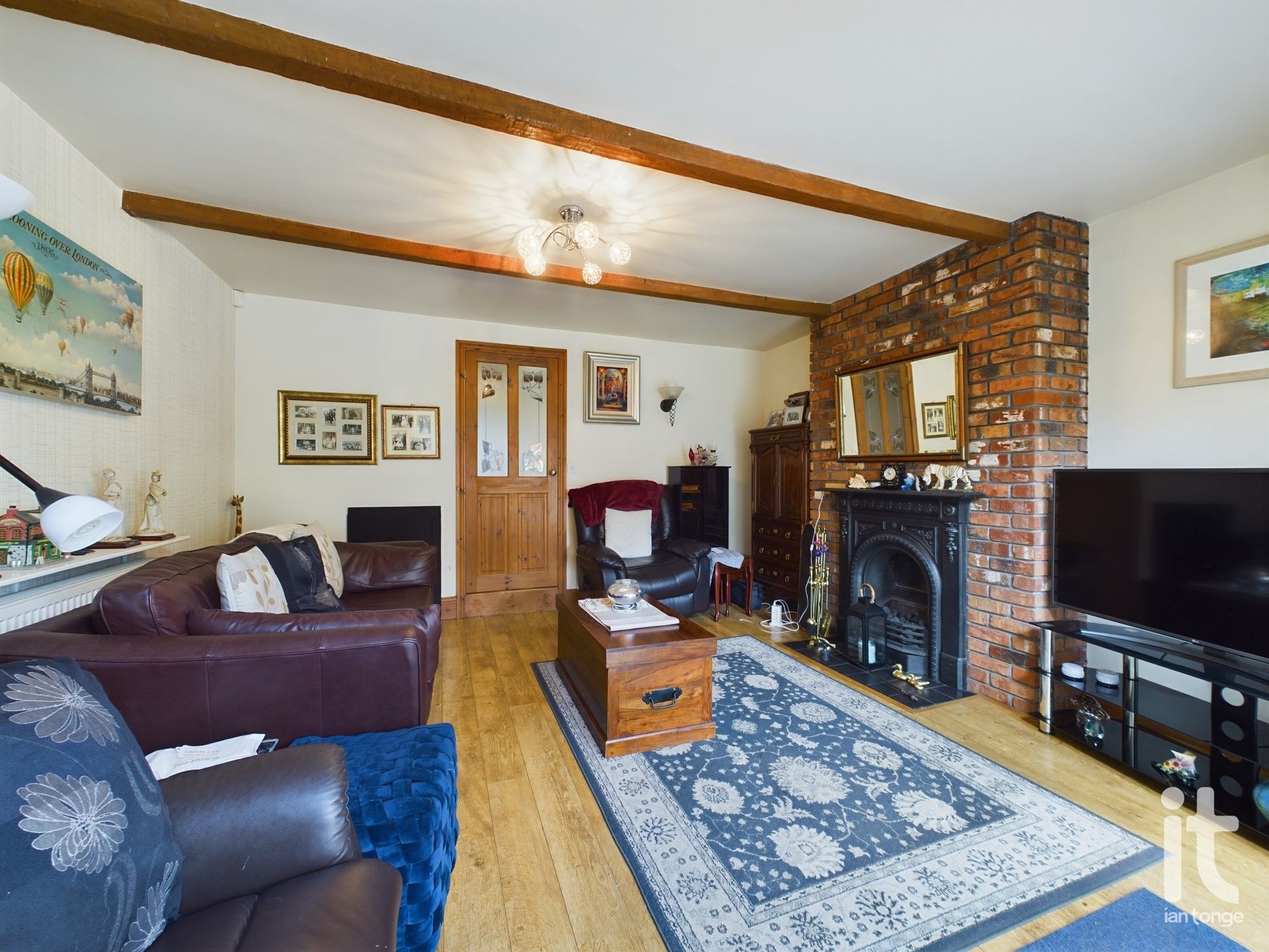 2 bedroom mid terraced house To Let in Stockport - Photograph 4.