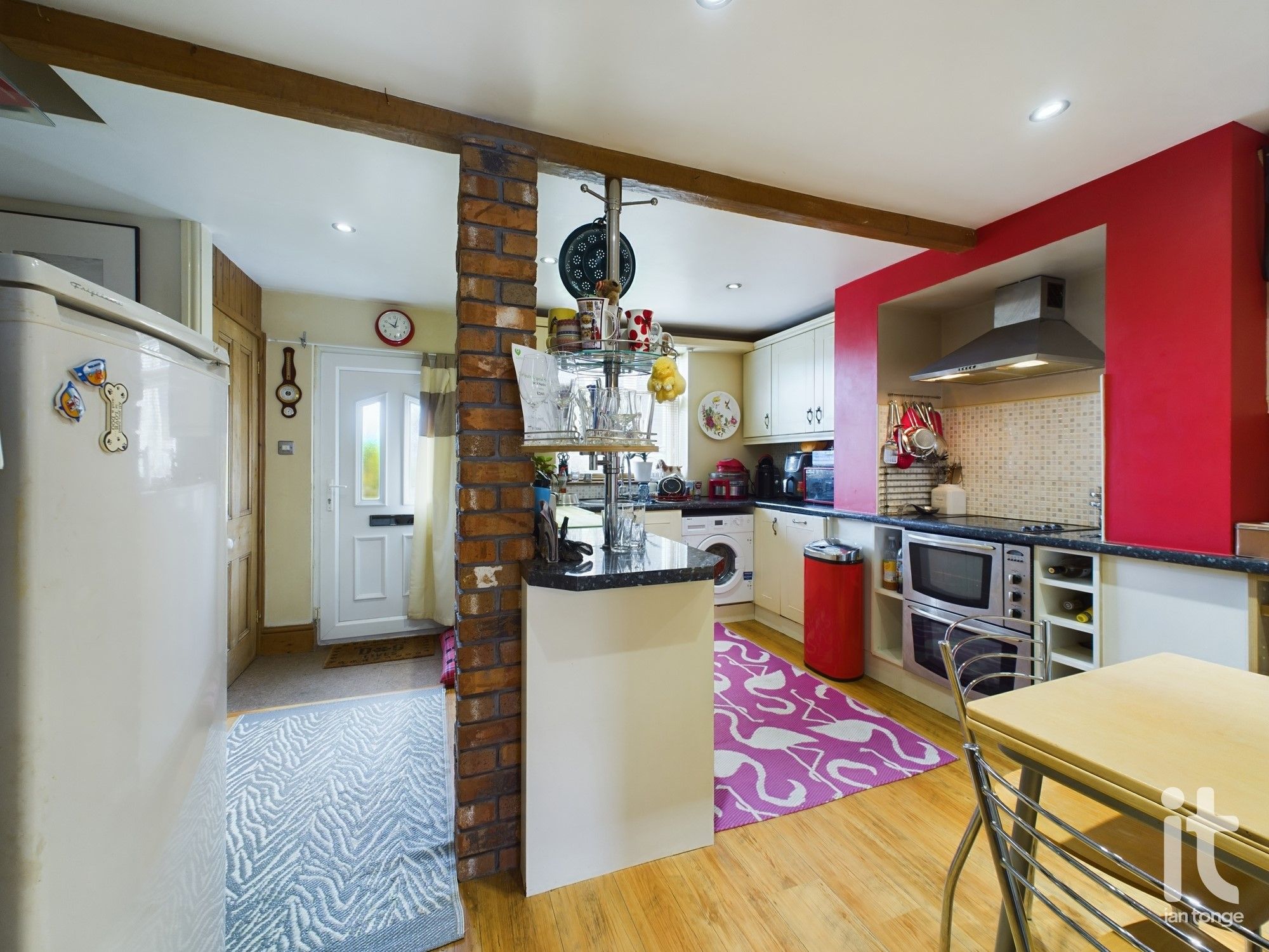 2 bedroom mid terraced house To Let in Stockport - Photograph 7.