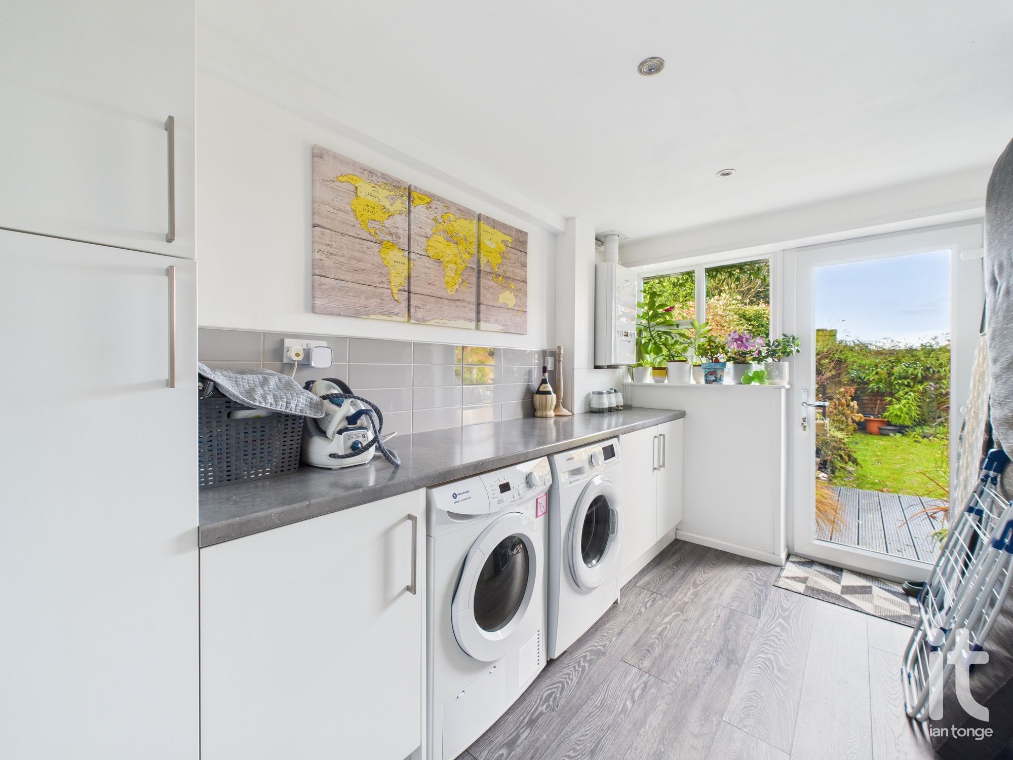 3 bedroom semi-detached house For Sale in Stockport - Photograph 10.