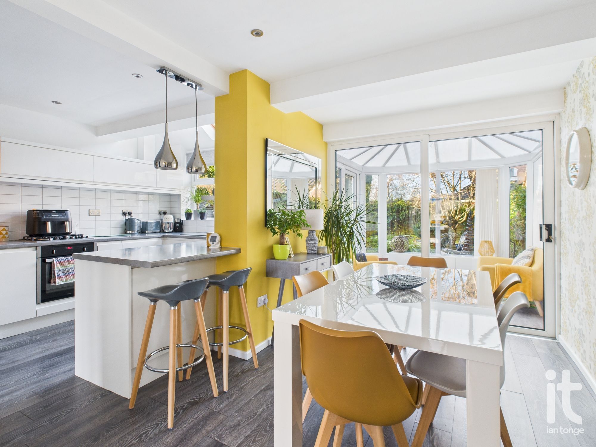 3 bedroom semi-detached house For Sale in Stockport - Photograph 3.