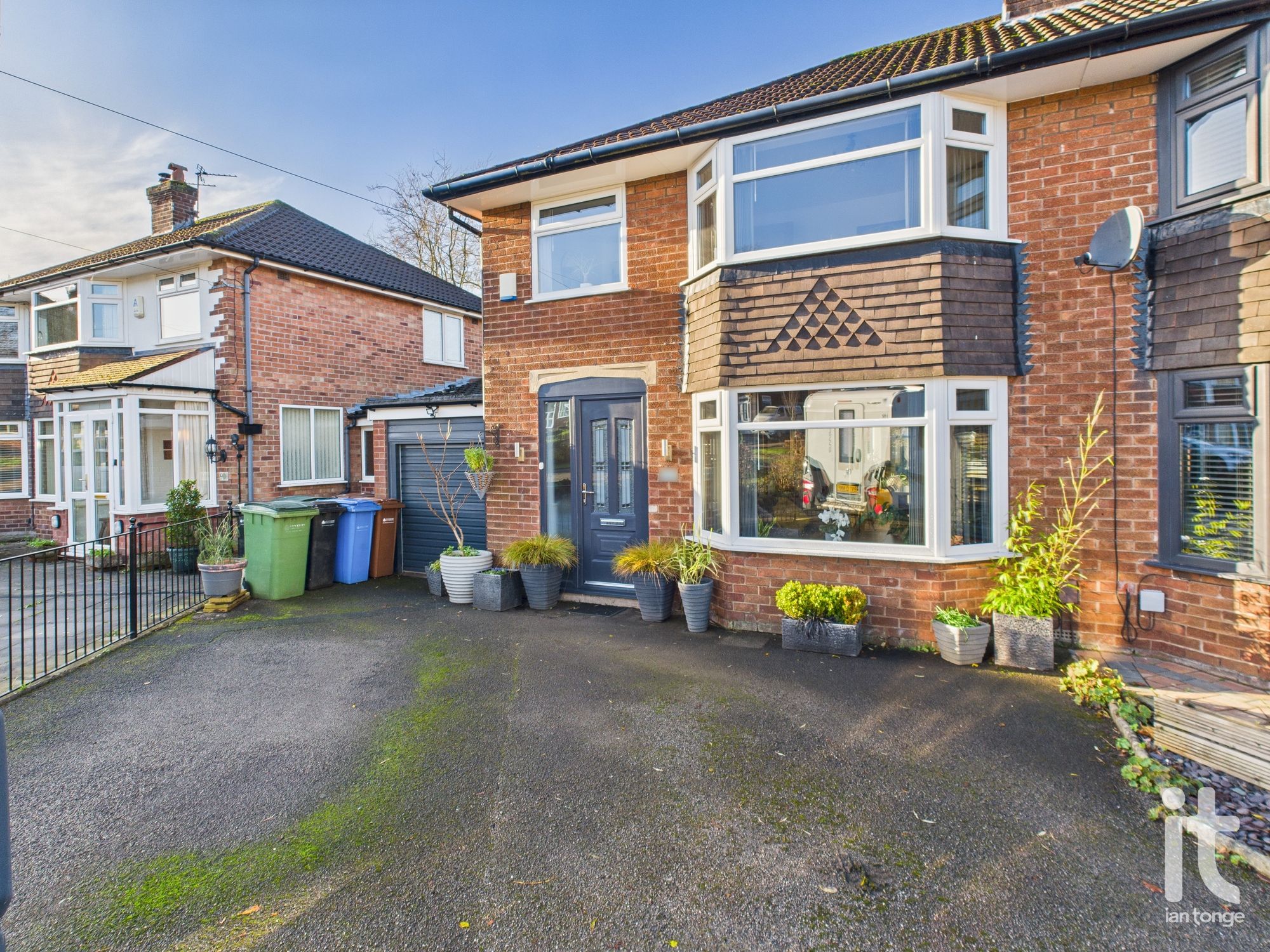3 bedroom semi-detached house For Sale in Stockport - Photograph 1.
