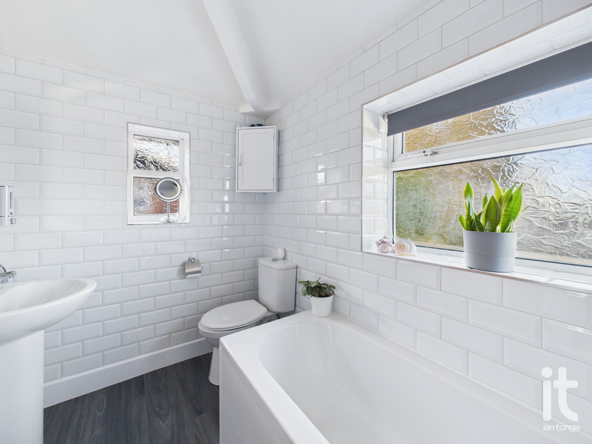 3 bedroom semi-detached house For Sale in Stockport - Photograph 17.