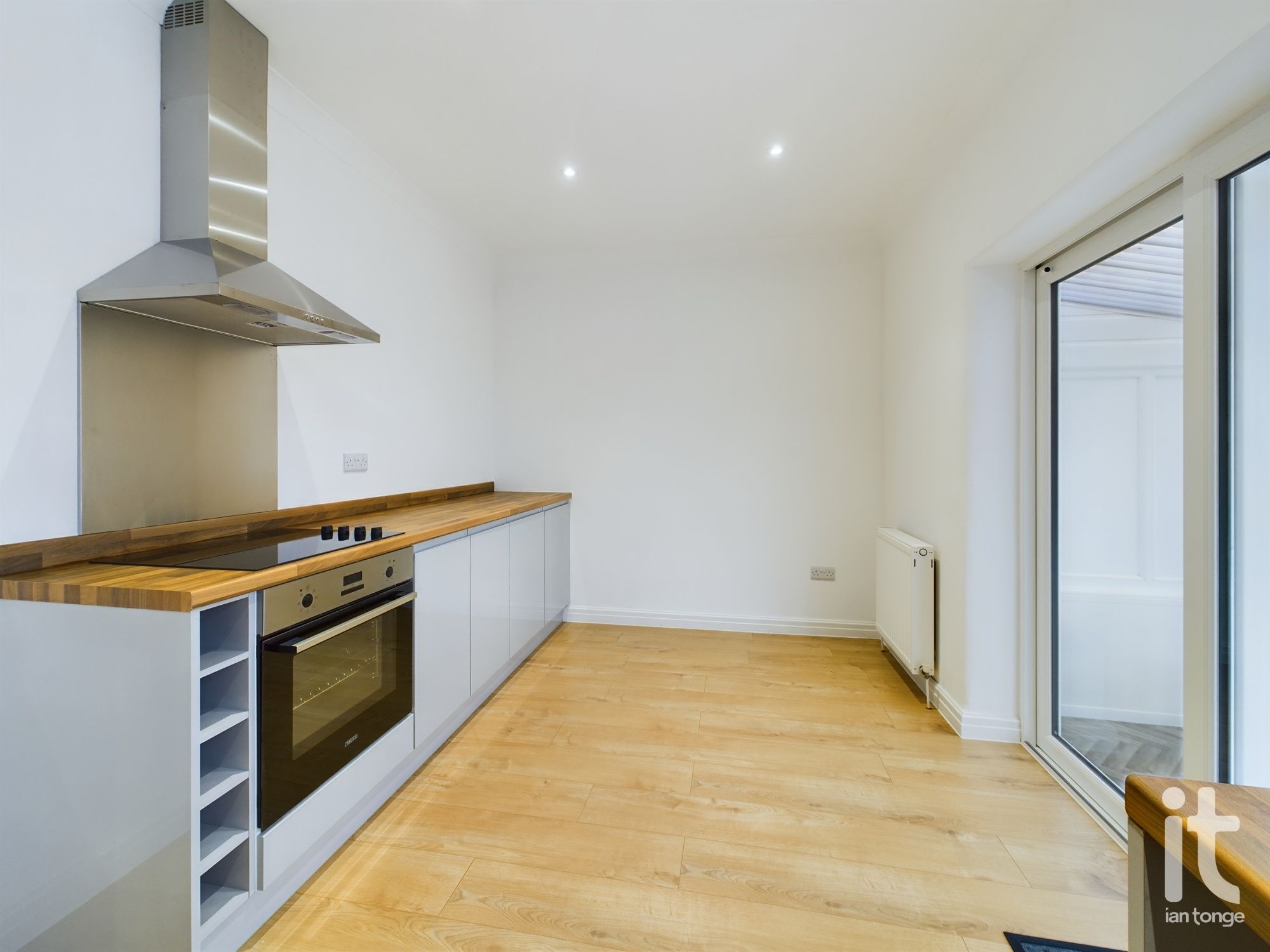 3 bedroom semi-detached house Sold in Stockport - Photograph 8.
