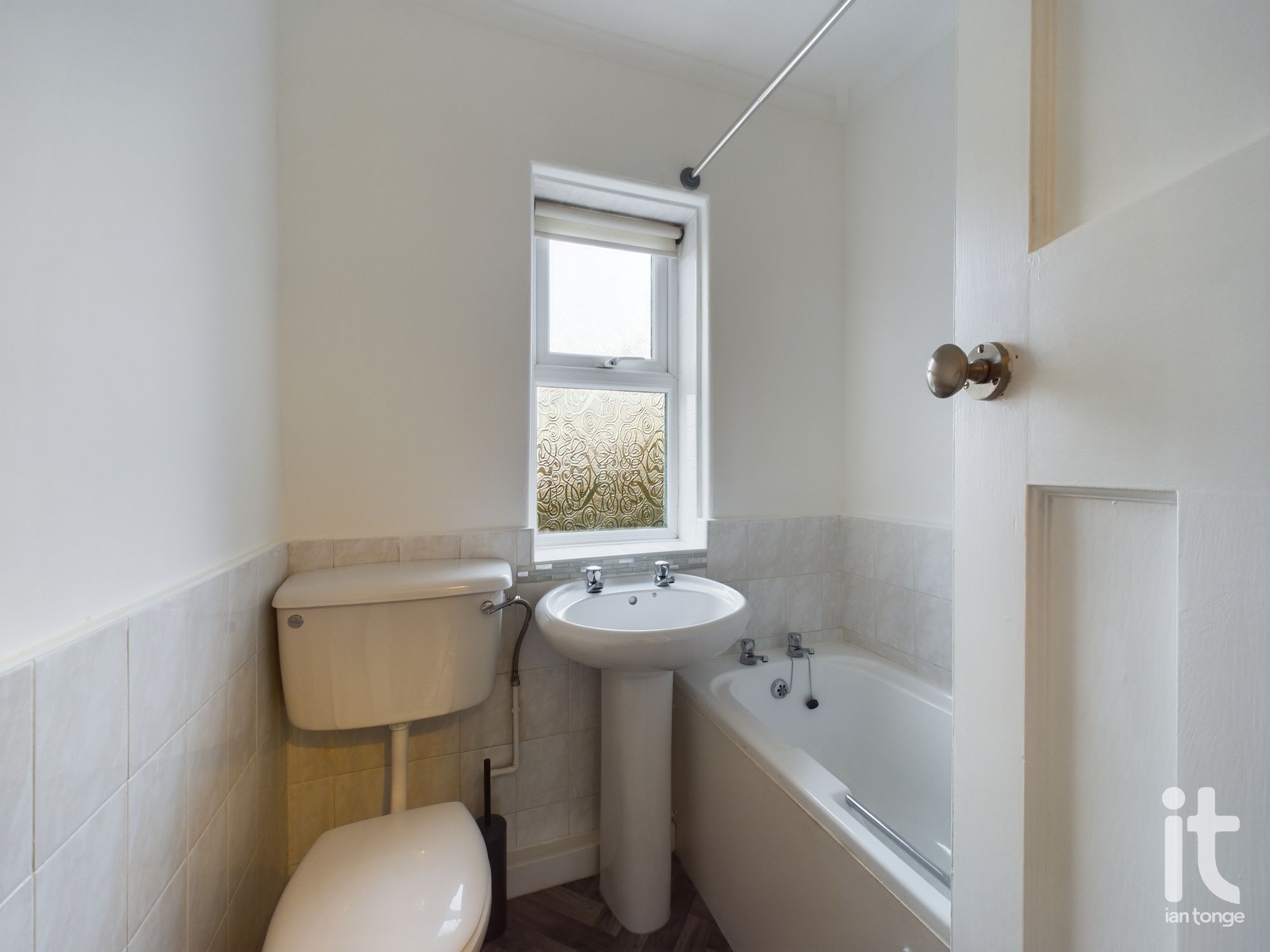 3 bedroom semi-detached house Sold in Stockport - Photograph 16.