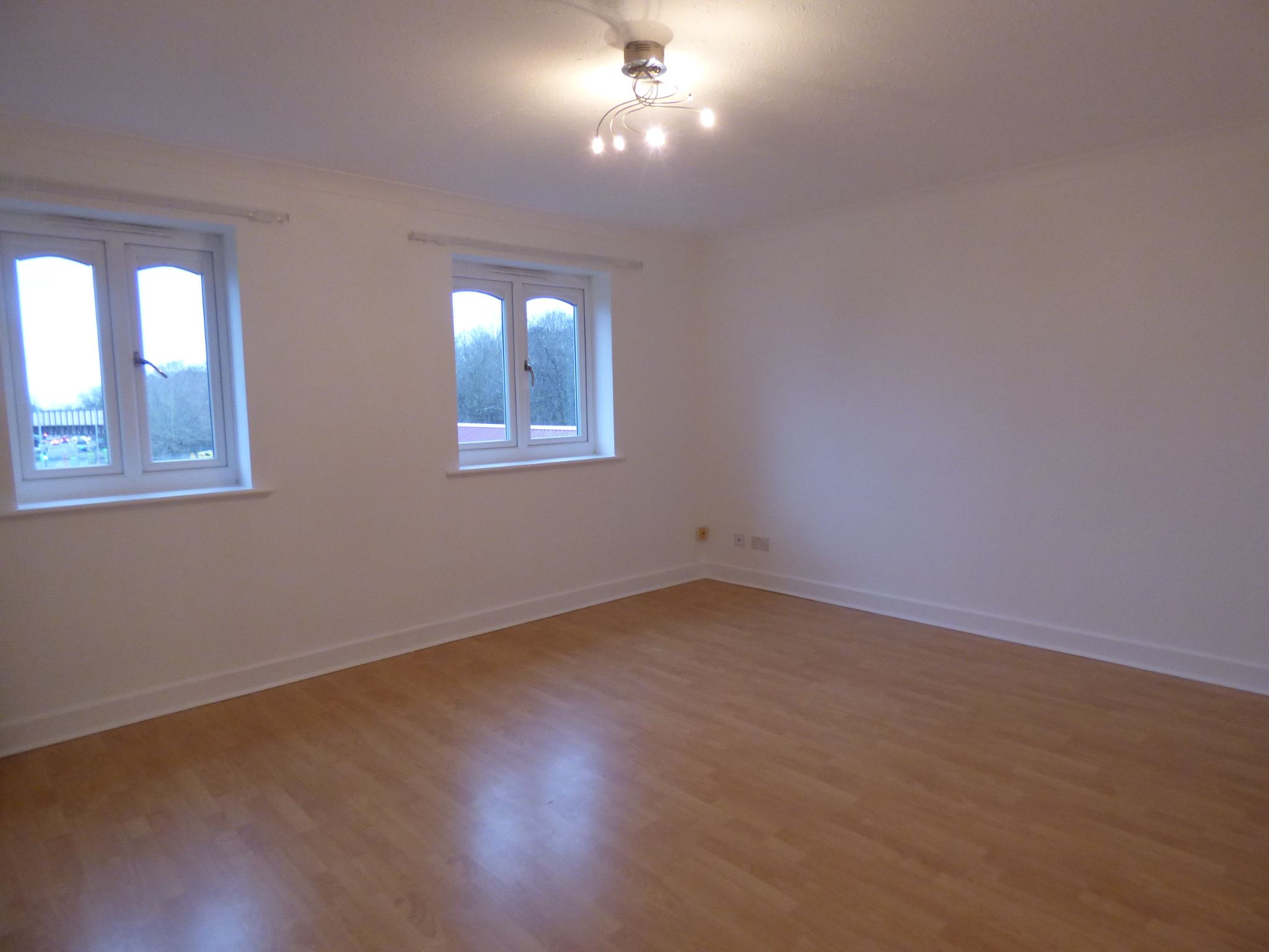 2 bedroom apartment flat/apartment To Let in Stockport - Property photograph.