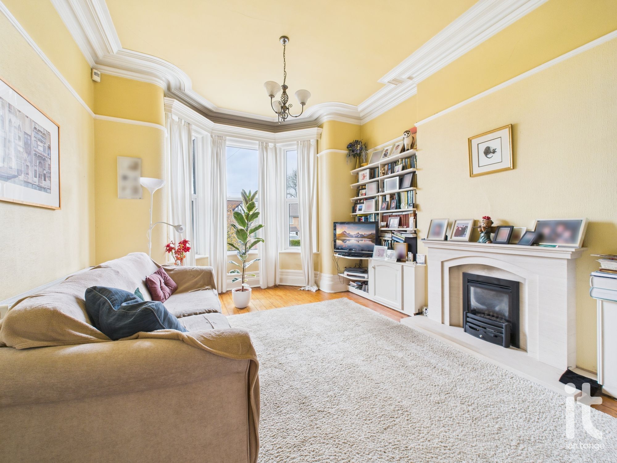 5 bedroom detached house For Sale in Stockport - Photograph 3.