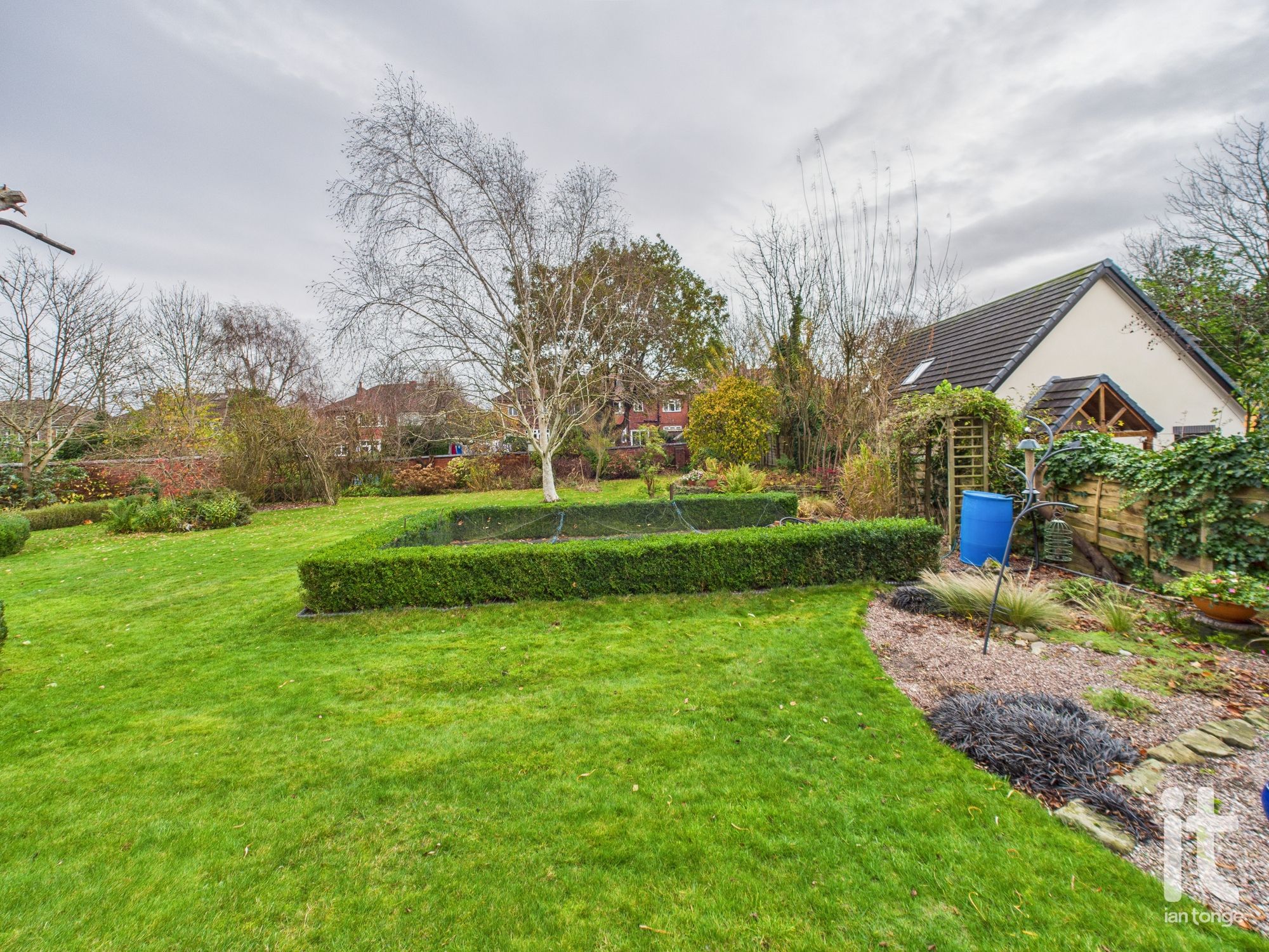 5 bedroom detached house For Sale in Stockport - Photograph 26.