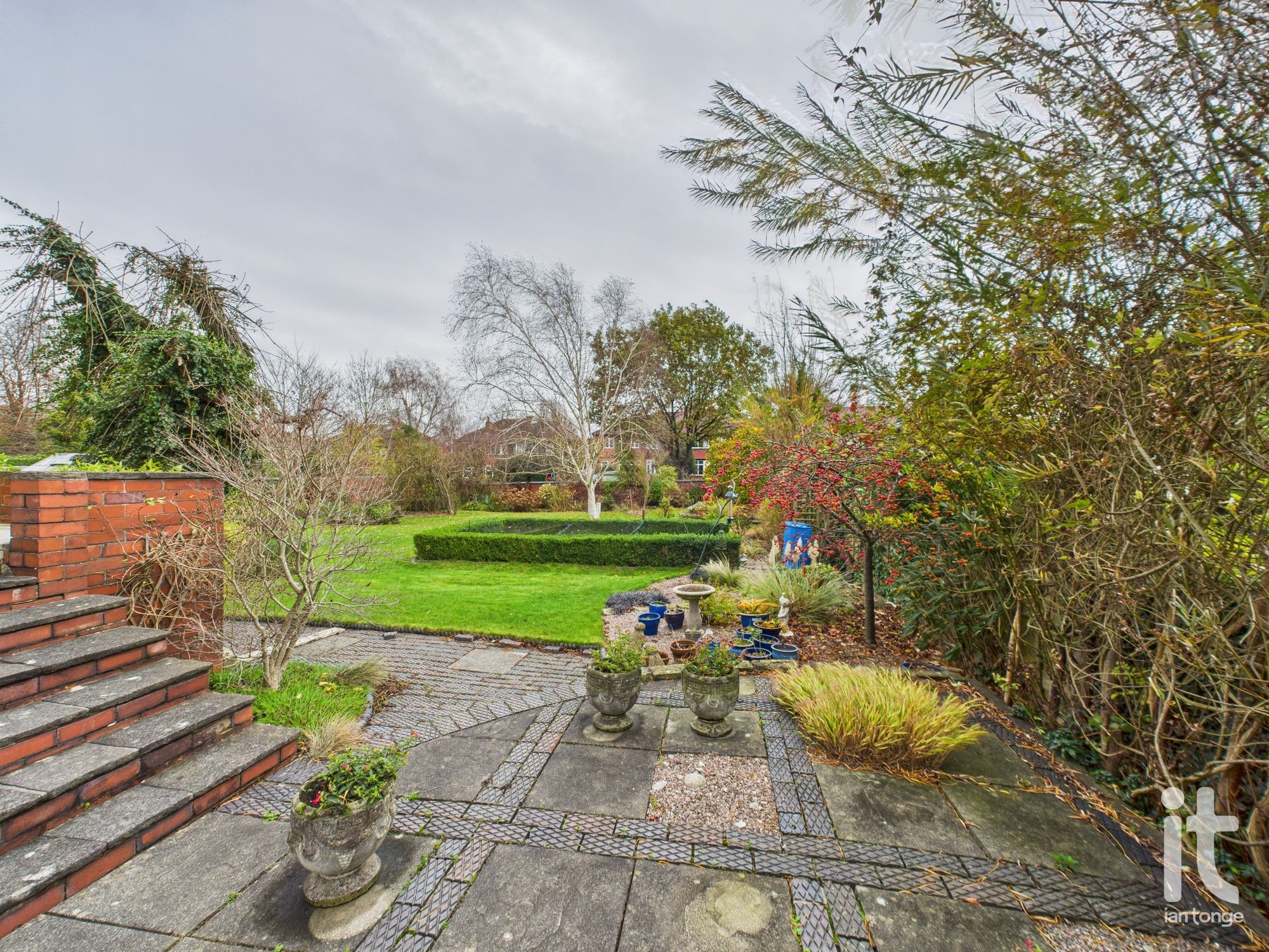5 bedroom detached house For Sale in Stockport - Photograph 28.