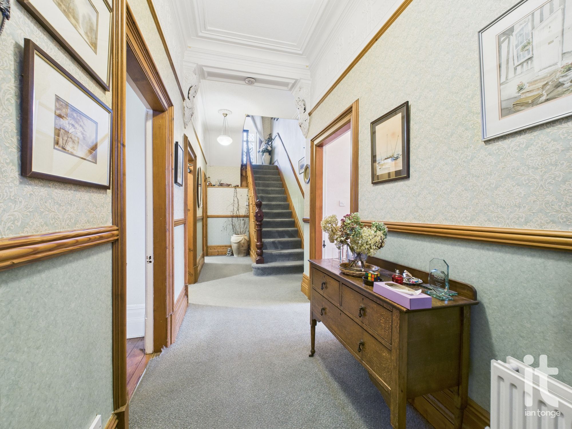 5 bedroom detached house For Sale in Stockport - Photograph 6.