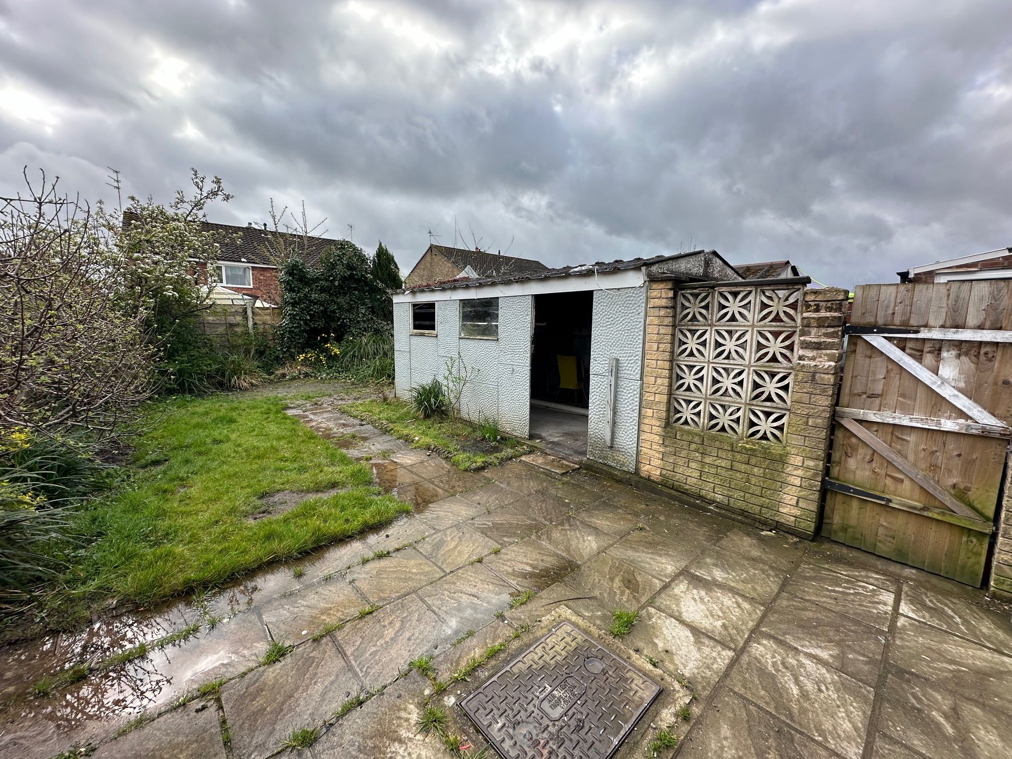 3 bedroom semi-detached house To Let in Stockport - Rear garden.