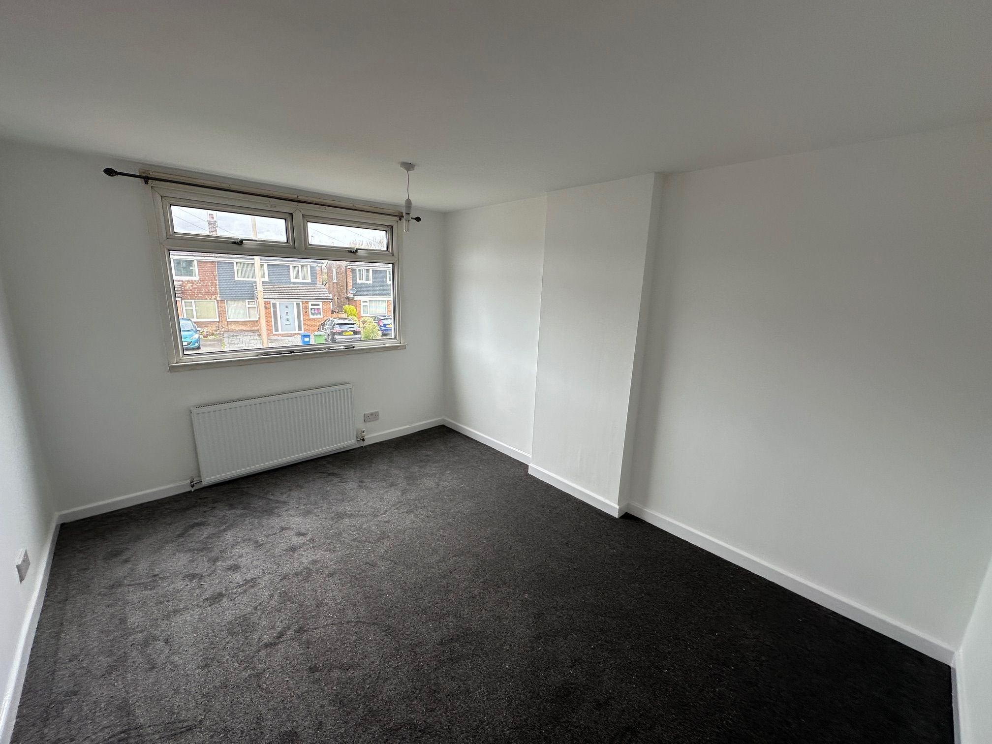 3 bedroom semi-detached house To Let in Stockport - Bedroom one.