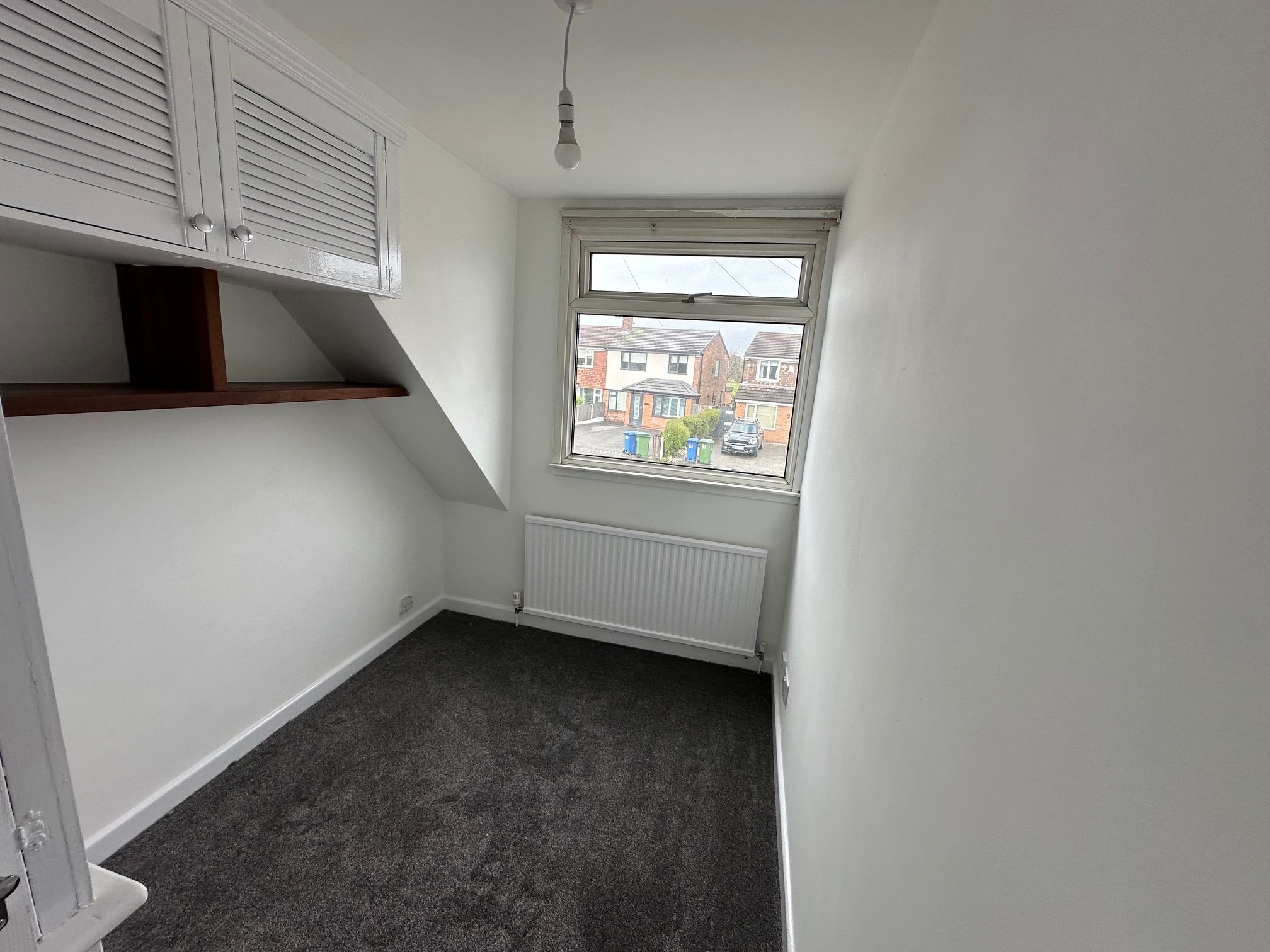 3 bedroom semi-detached house To Let in Stockport - Bedroom three.