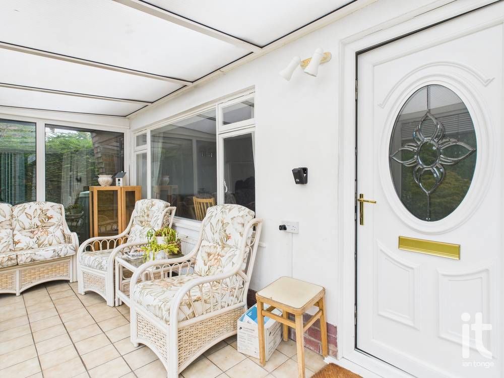 3 bedroom detached house For Sale in Stockport - Photograph 22.