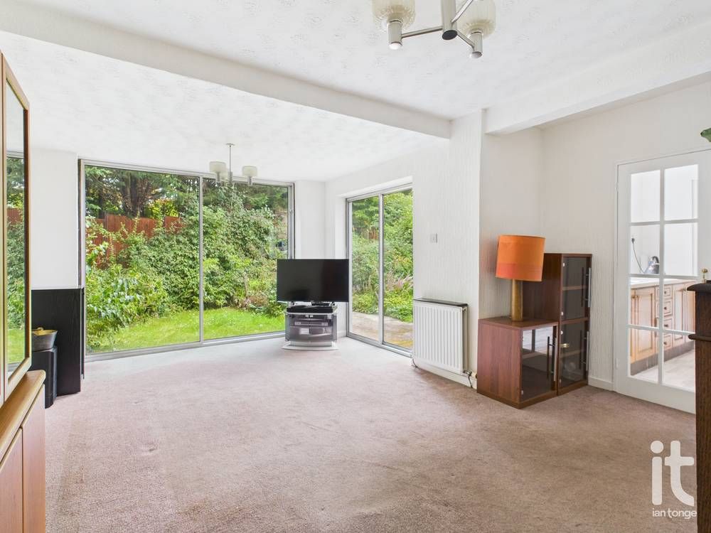 3 bedroom detached house For Sale in Stockport - Photograph 8.